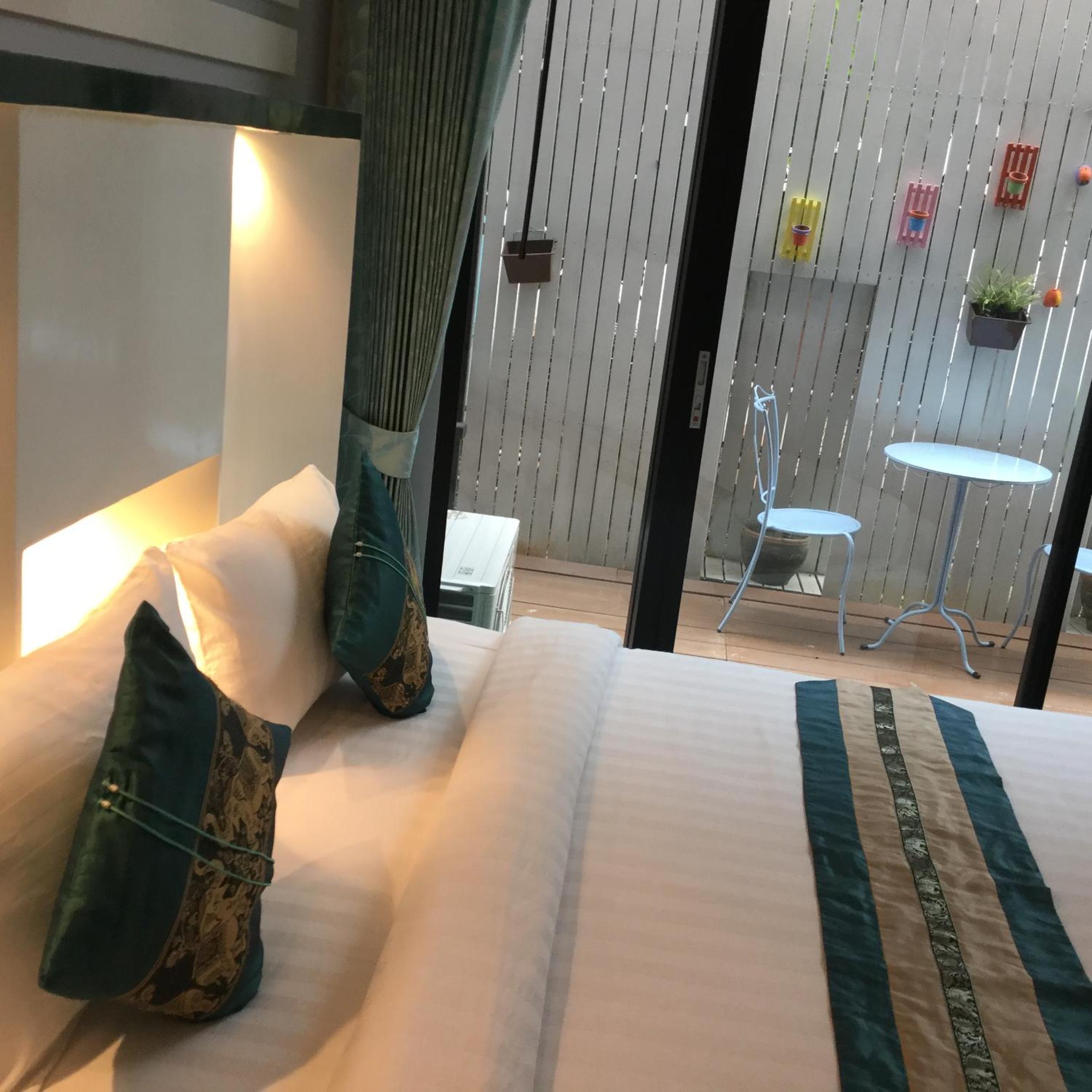 Deluxe Double or Twin Room - Photo 16