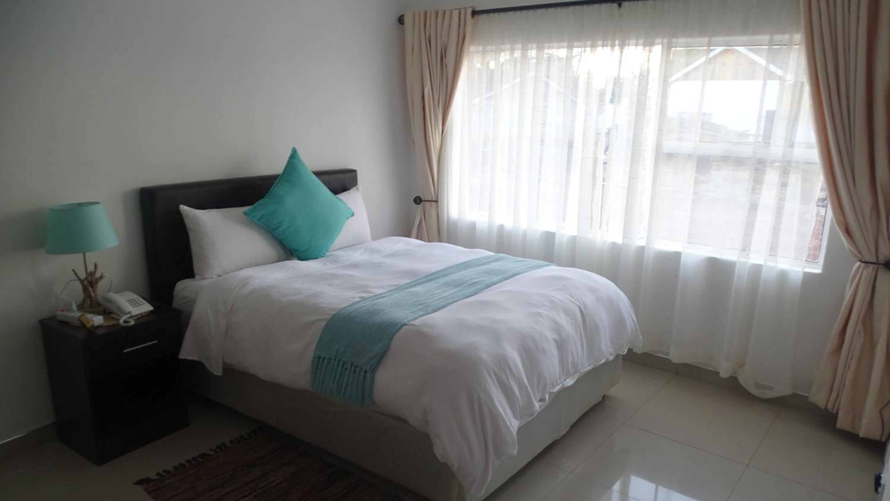 Deluxe Double Room - Photo 5