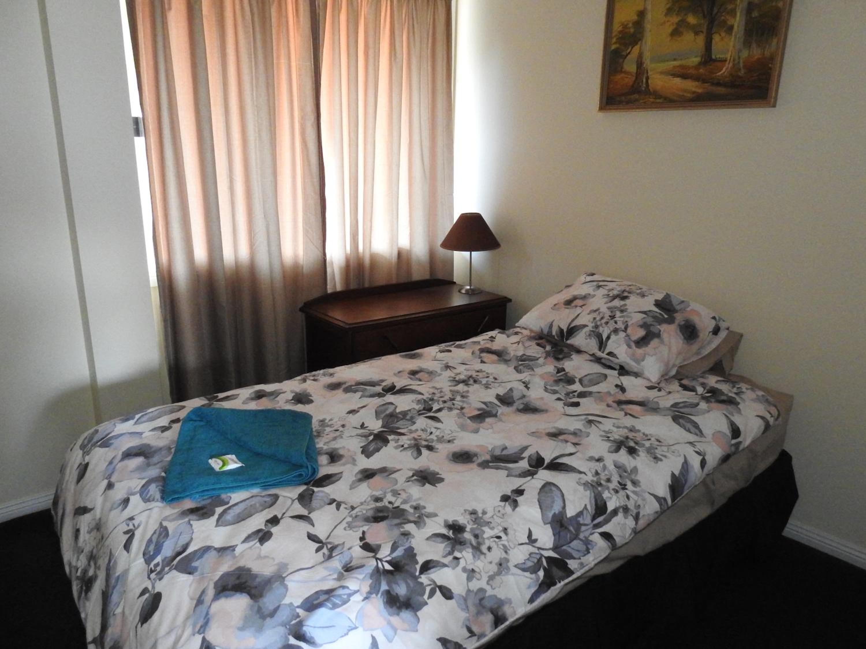 Three-Bedroom House photo 3