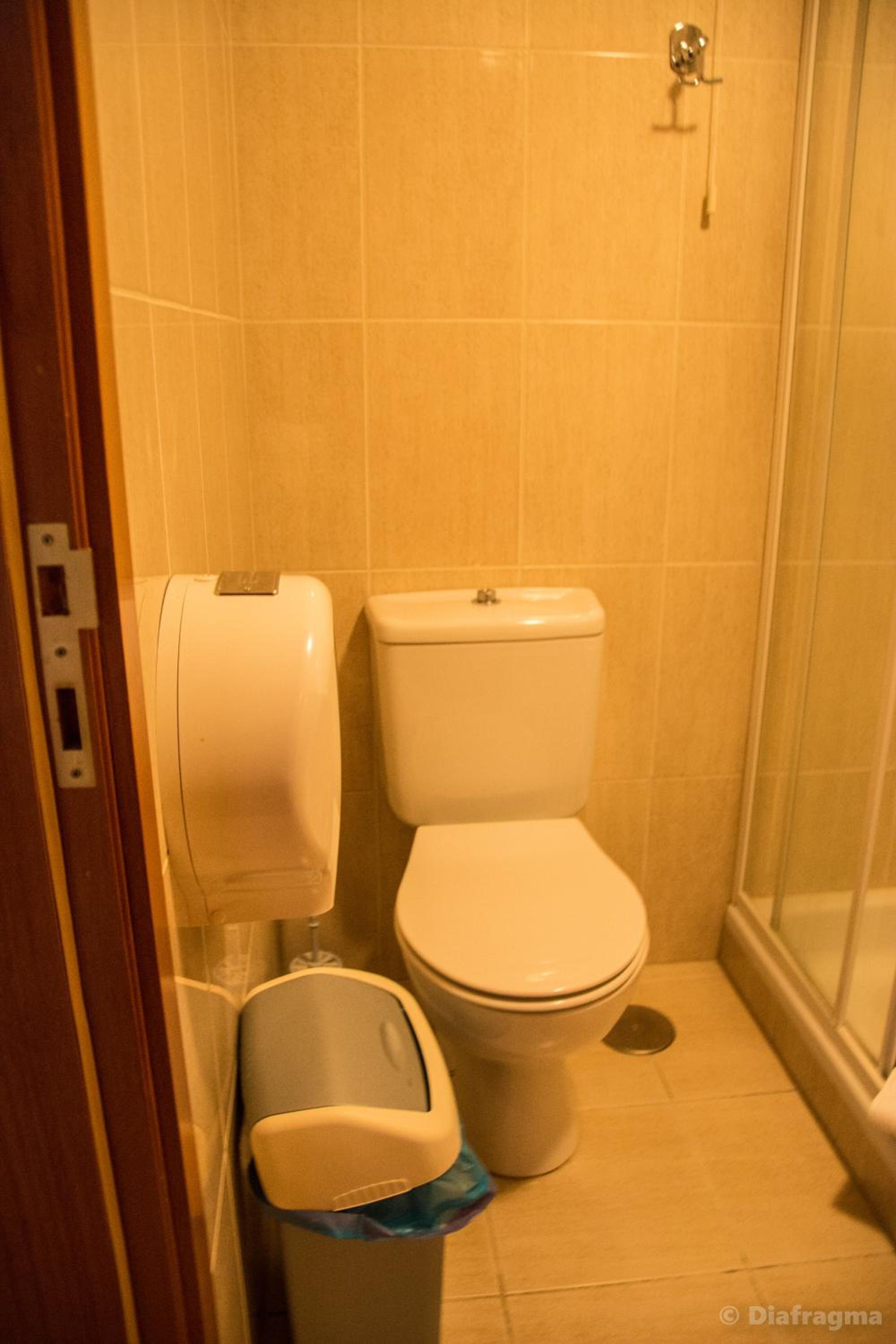 Single Room photo 3