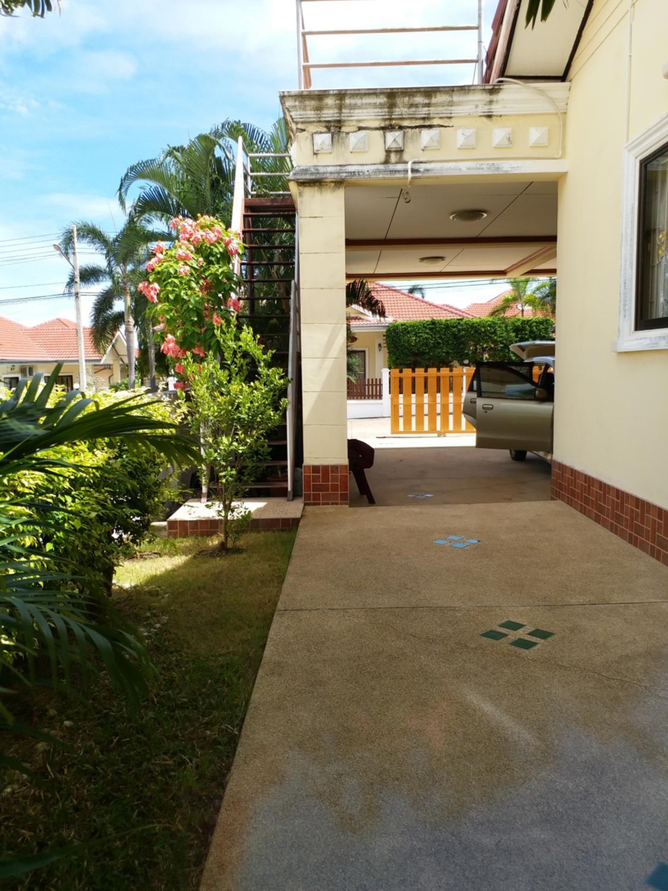 Villa with Private Pool - Photo 20