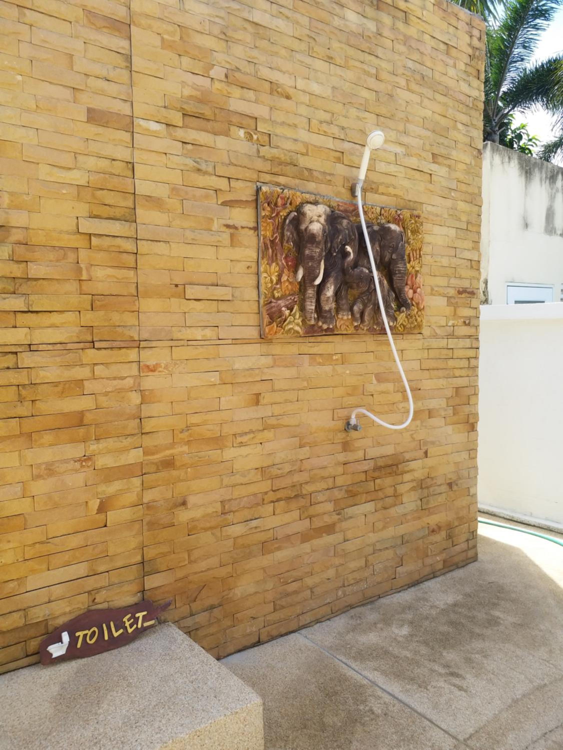 Villa with Private Pool - Photo 100
