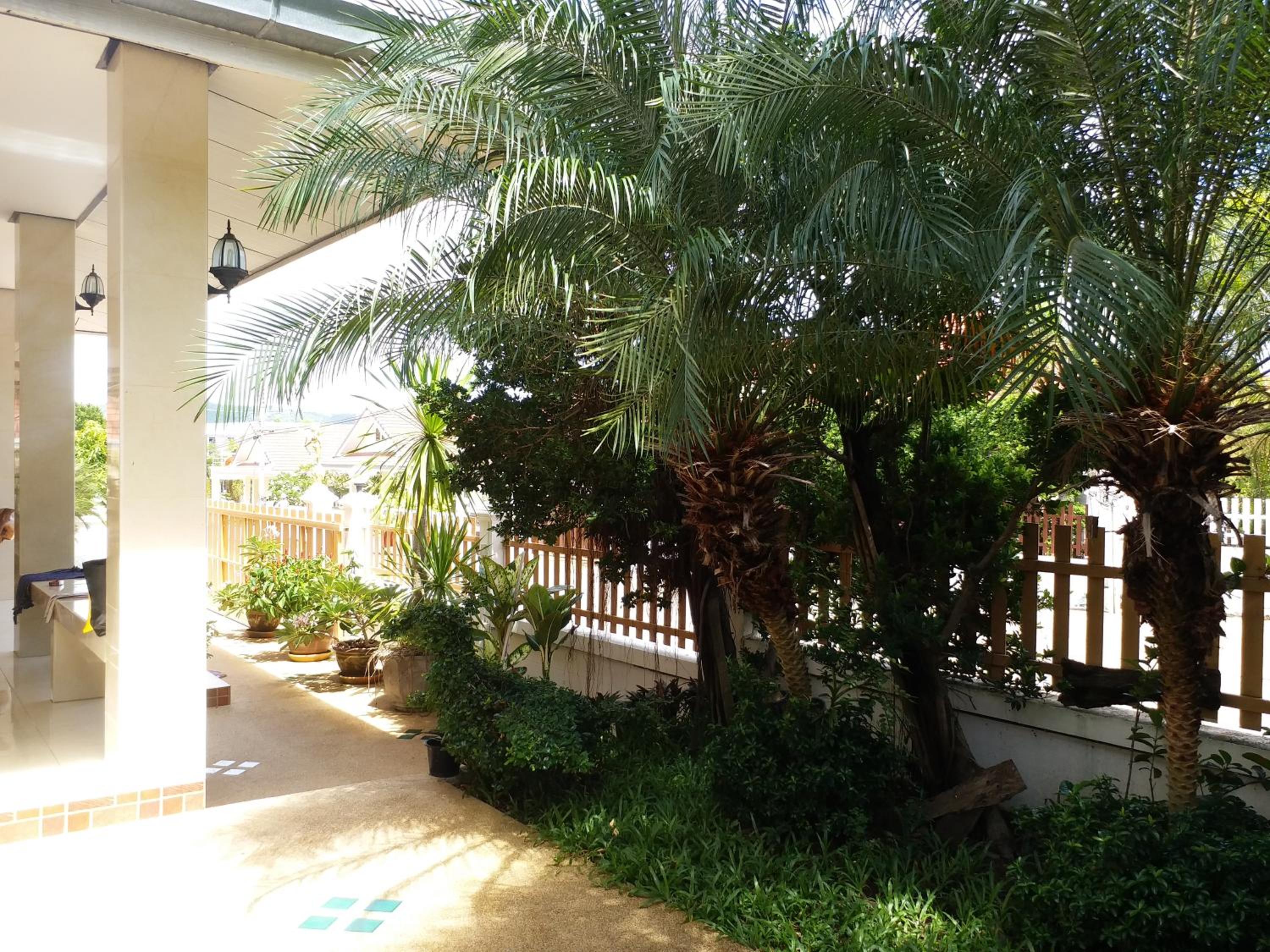 Villa with Private Pool - Photo 50