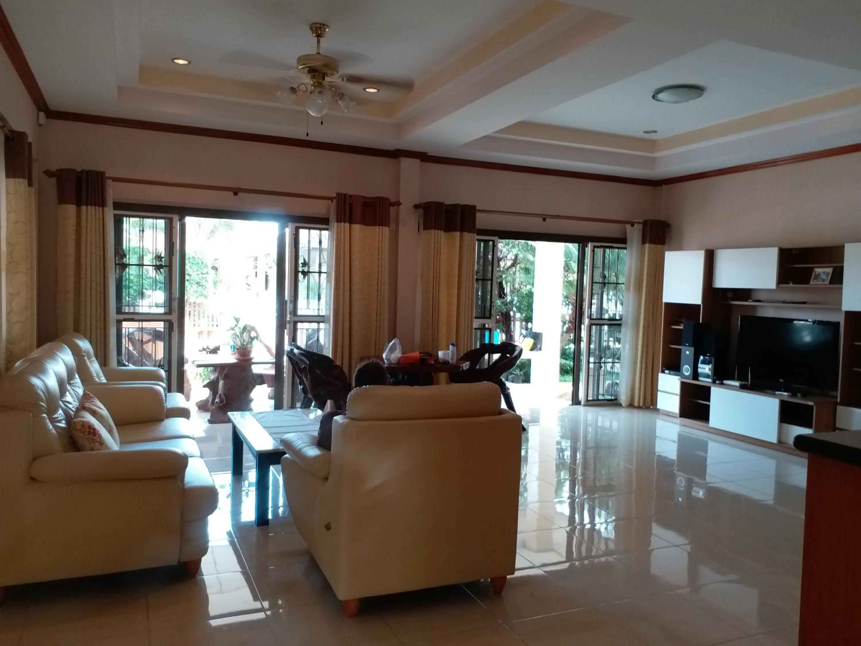 Villa with Private Pool - Photo 92