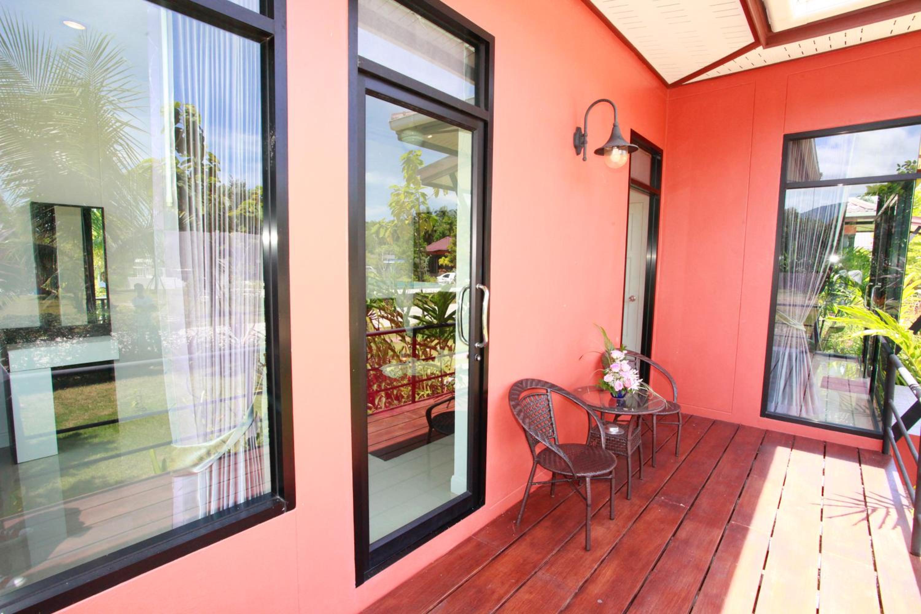 Villa with Garden View - Photo 18