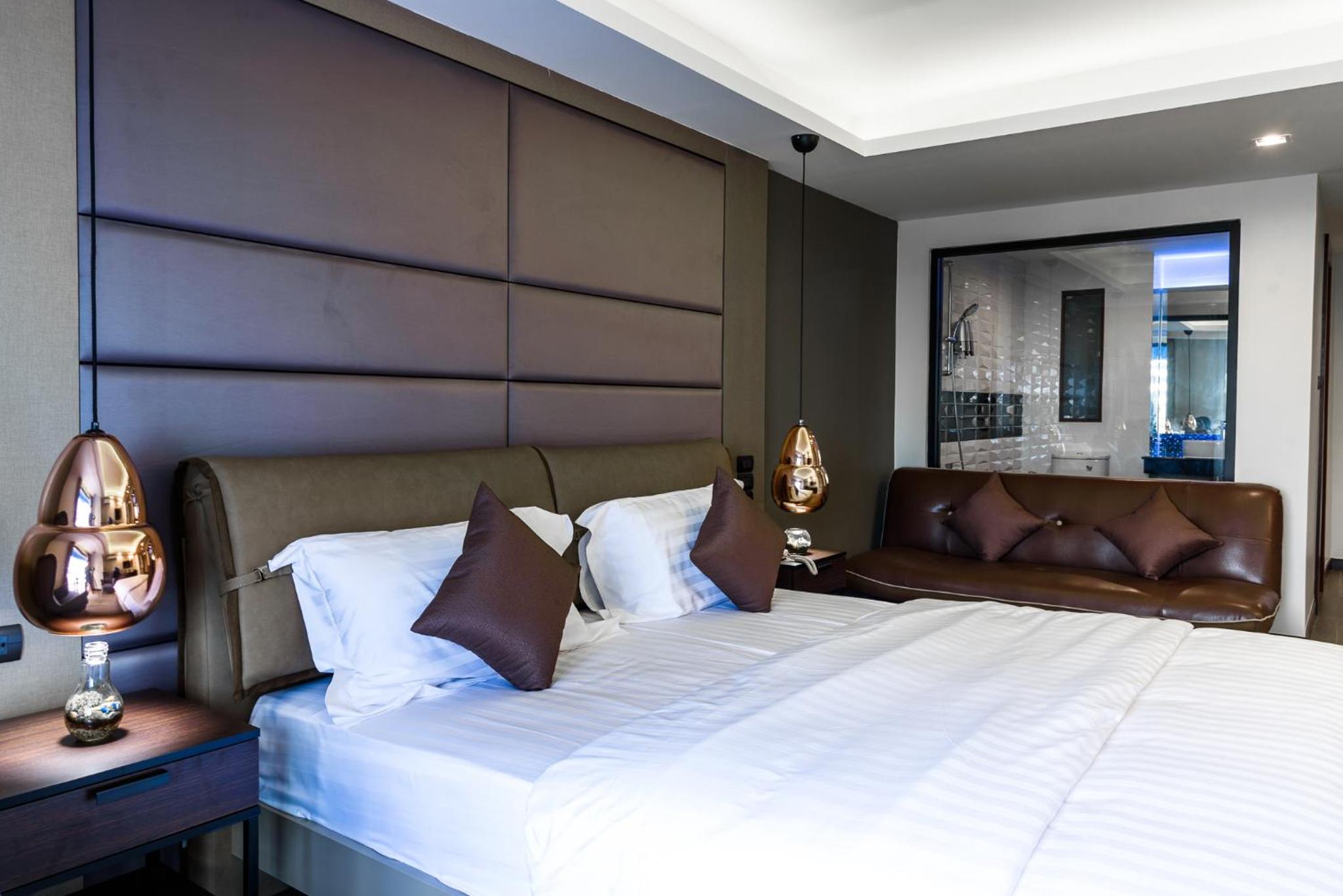 Suite with City View photo 3