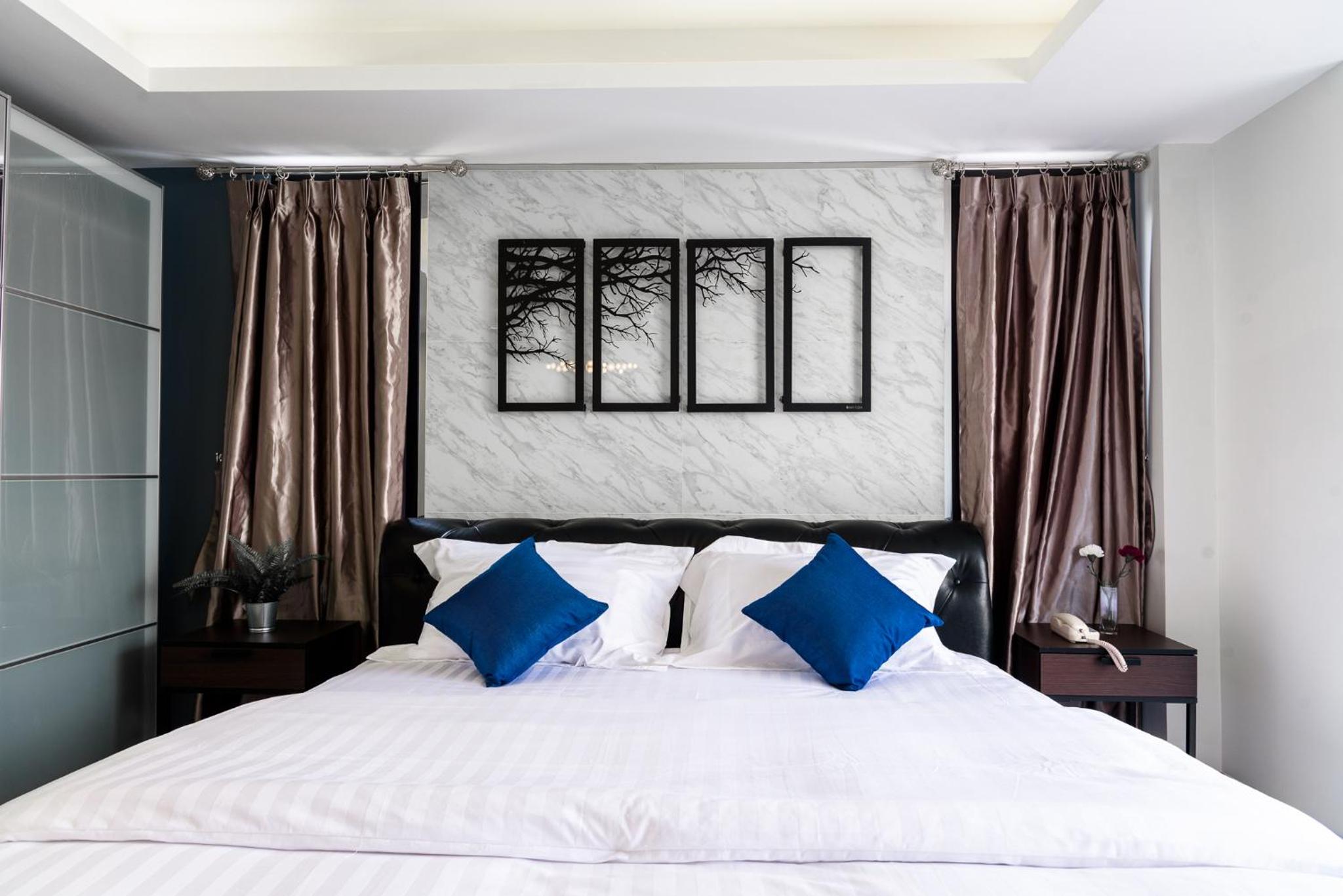 Deluxe King Room photo 3
