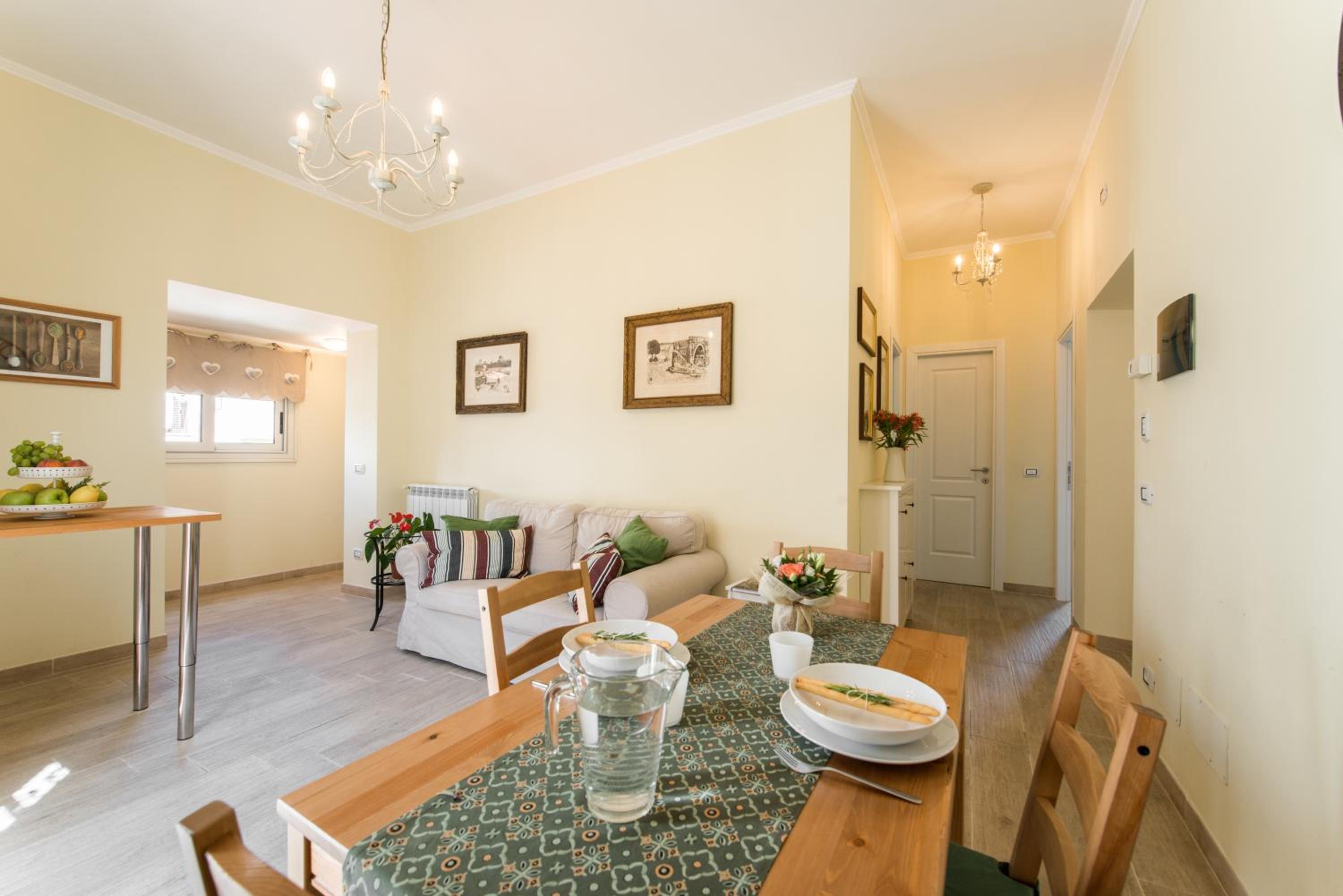 Apartment with Terrace - Photo 12