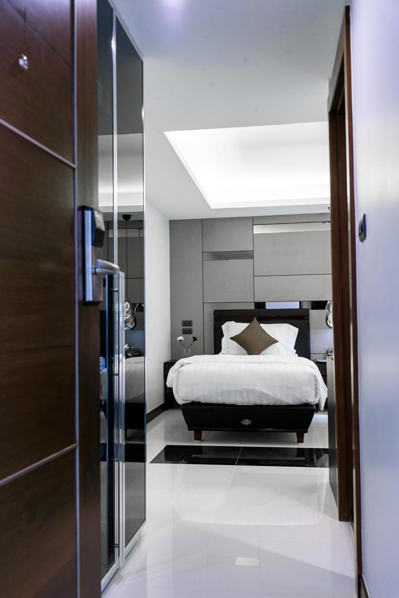 Superior King Room photo 2