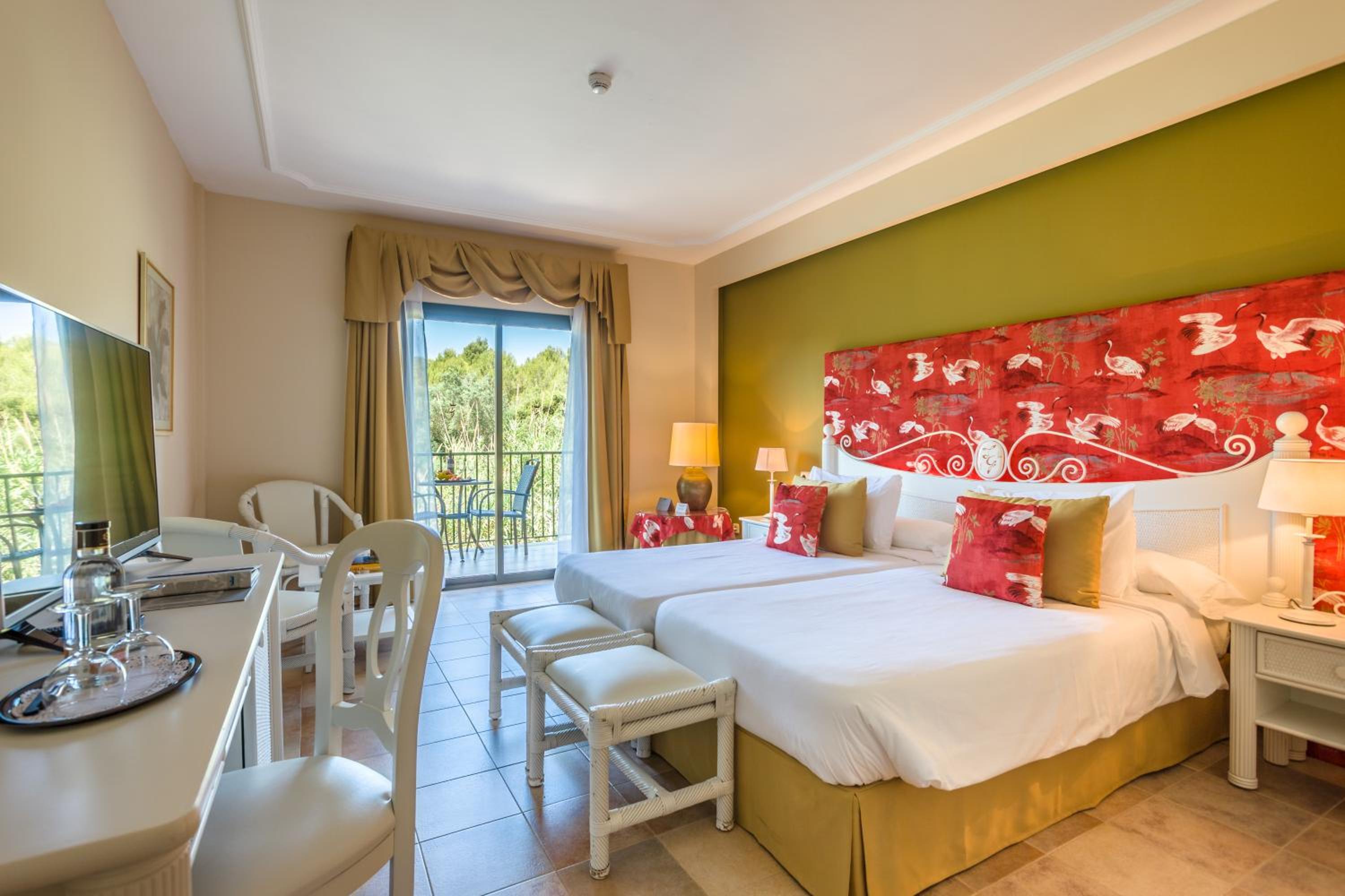 Double Room for Single Use