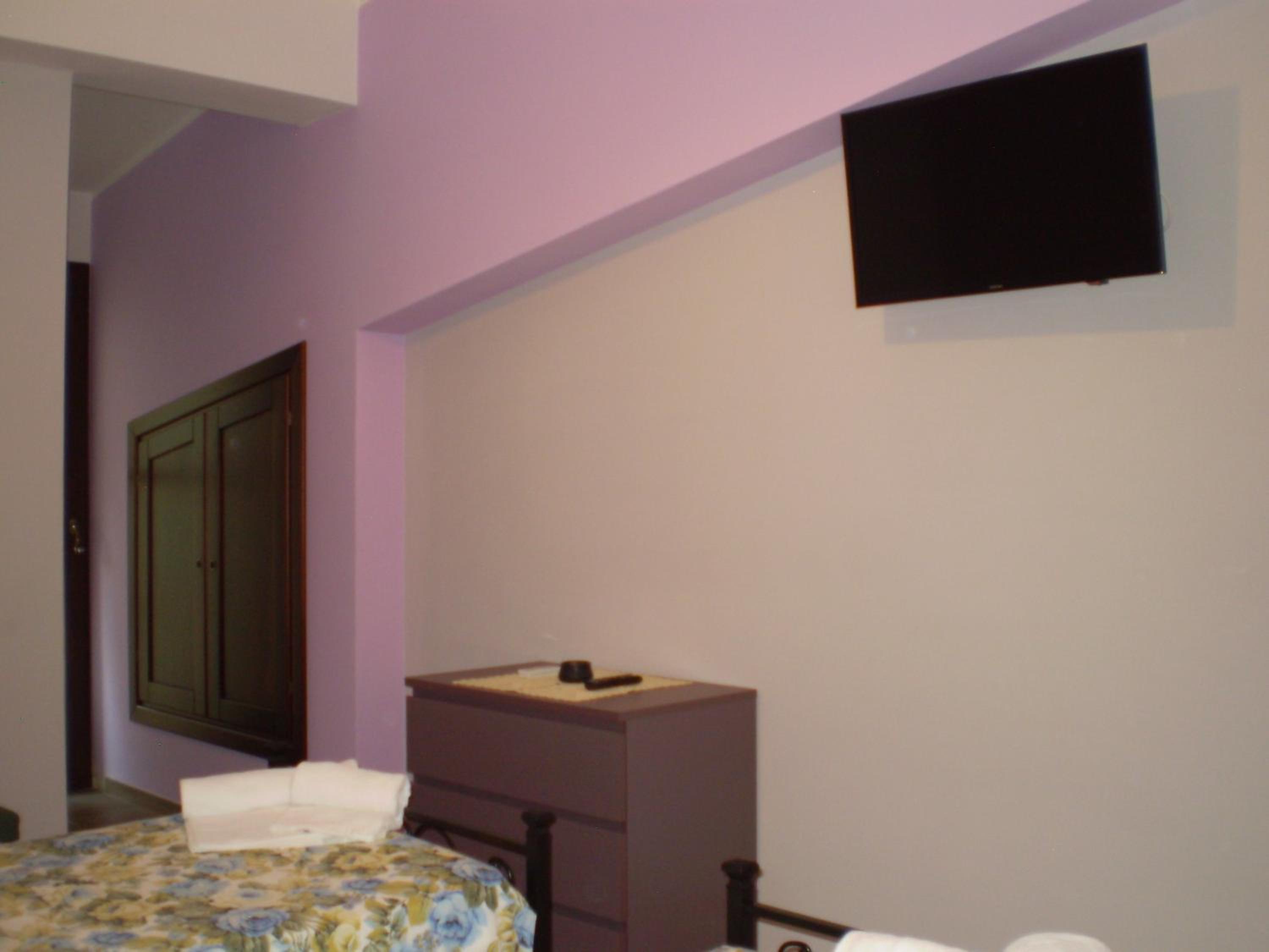 Twin Room with Private Bathroom photo 1