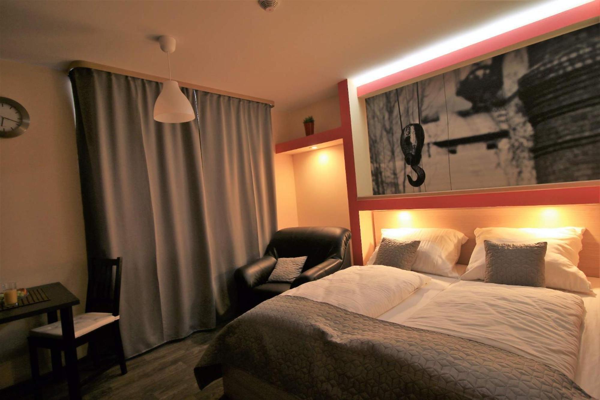 Double Room with Bathroom and Kitchenette photo 1