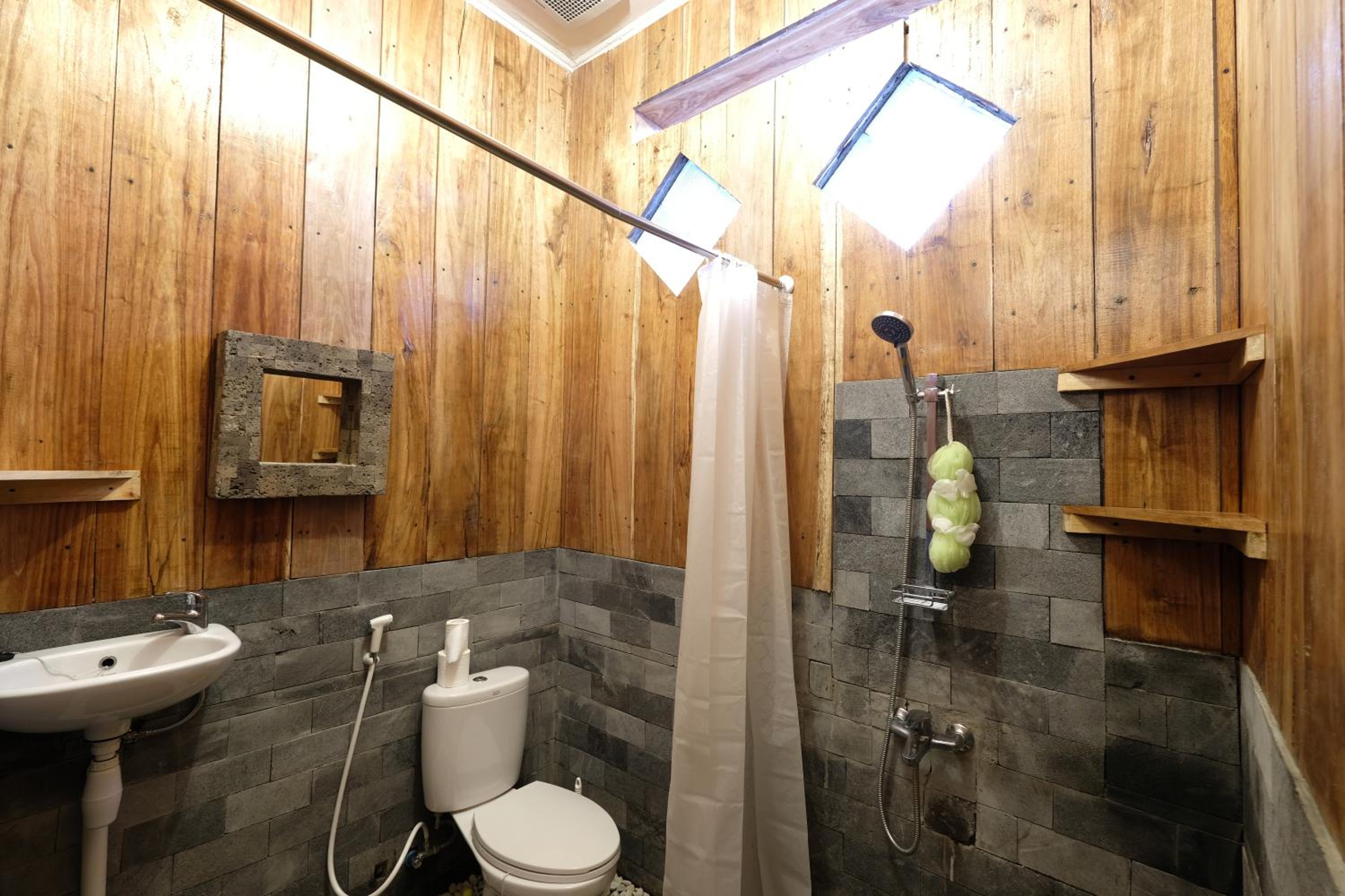 Queen Room - Photo 3