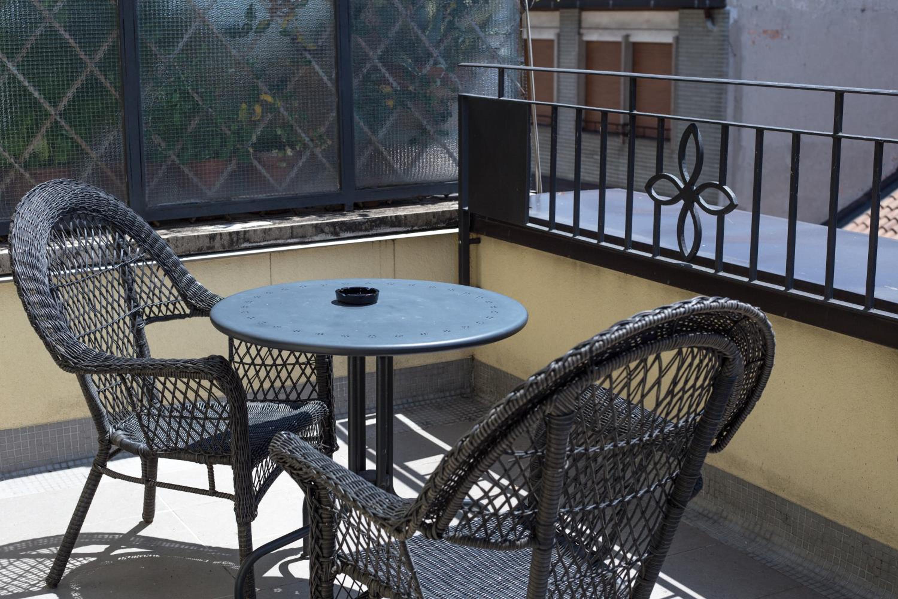 Comfort King Room with Terrace - Photo 6