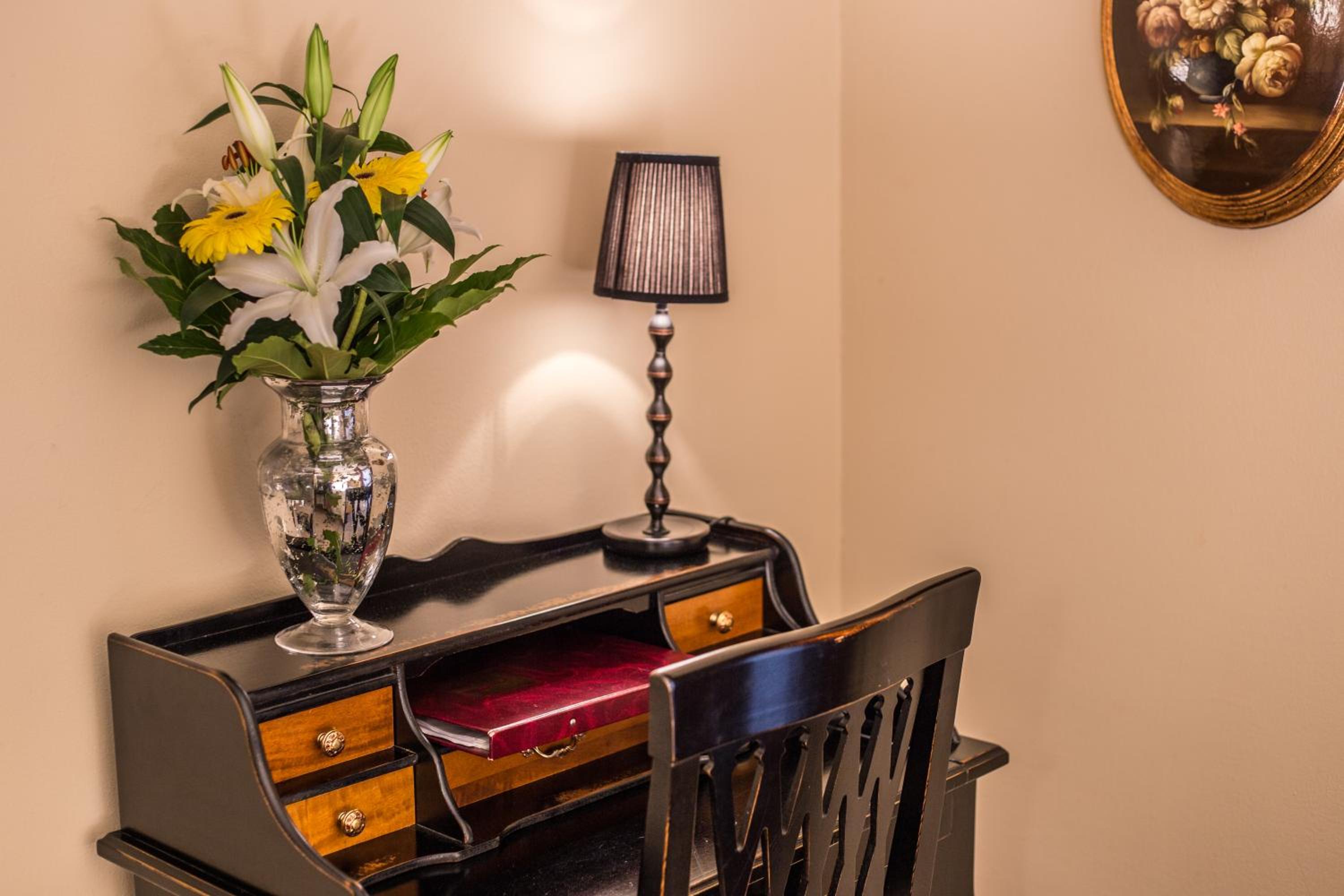 Classic Double Room - Photo 11