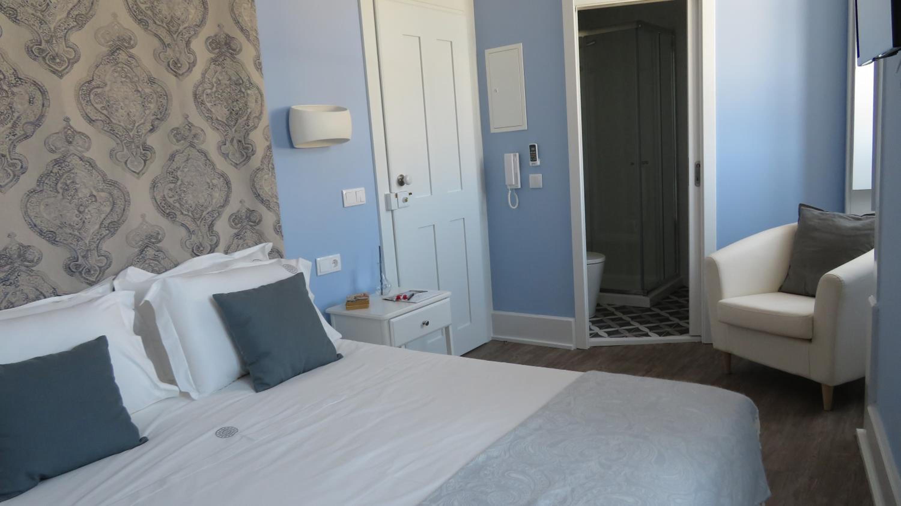 Deluxe Double Room photo 2