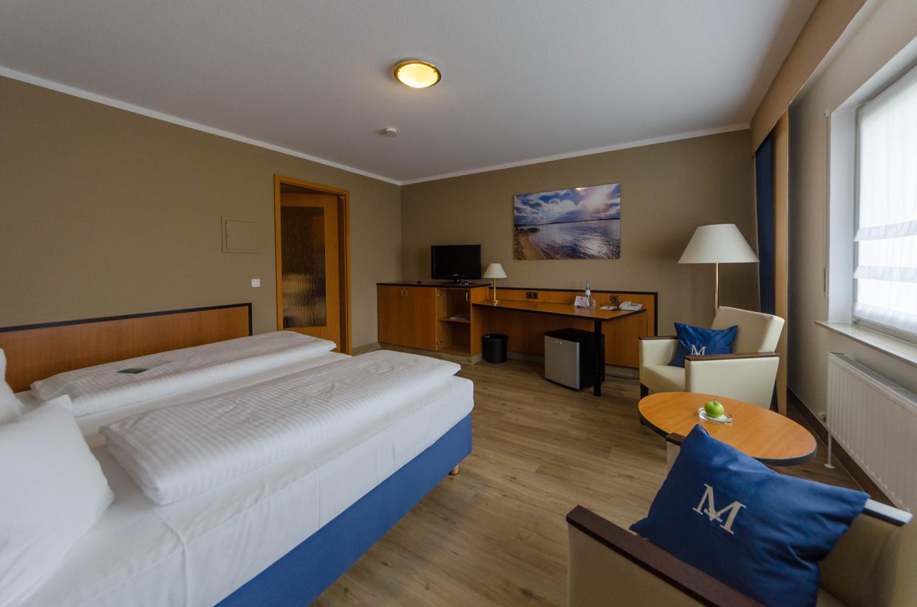 Standard Double Room - with handicapped friendly bathroom - Photo 1