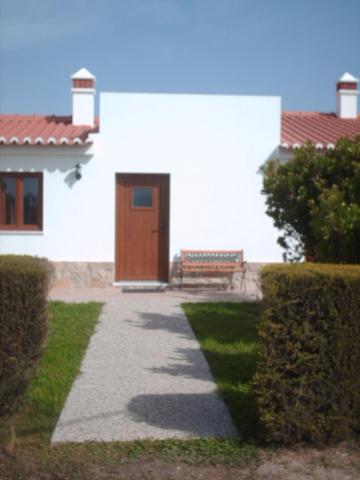 Two-Bedroom House photo 3