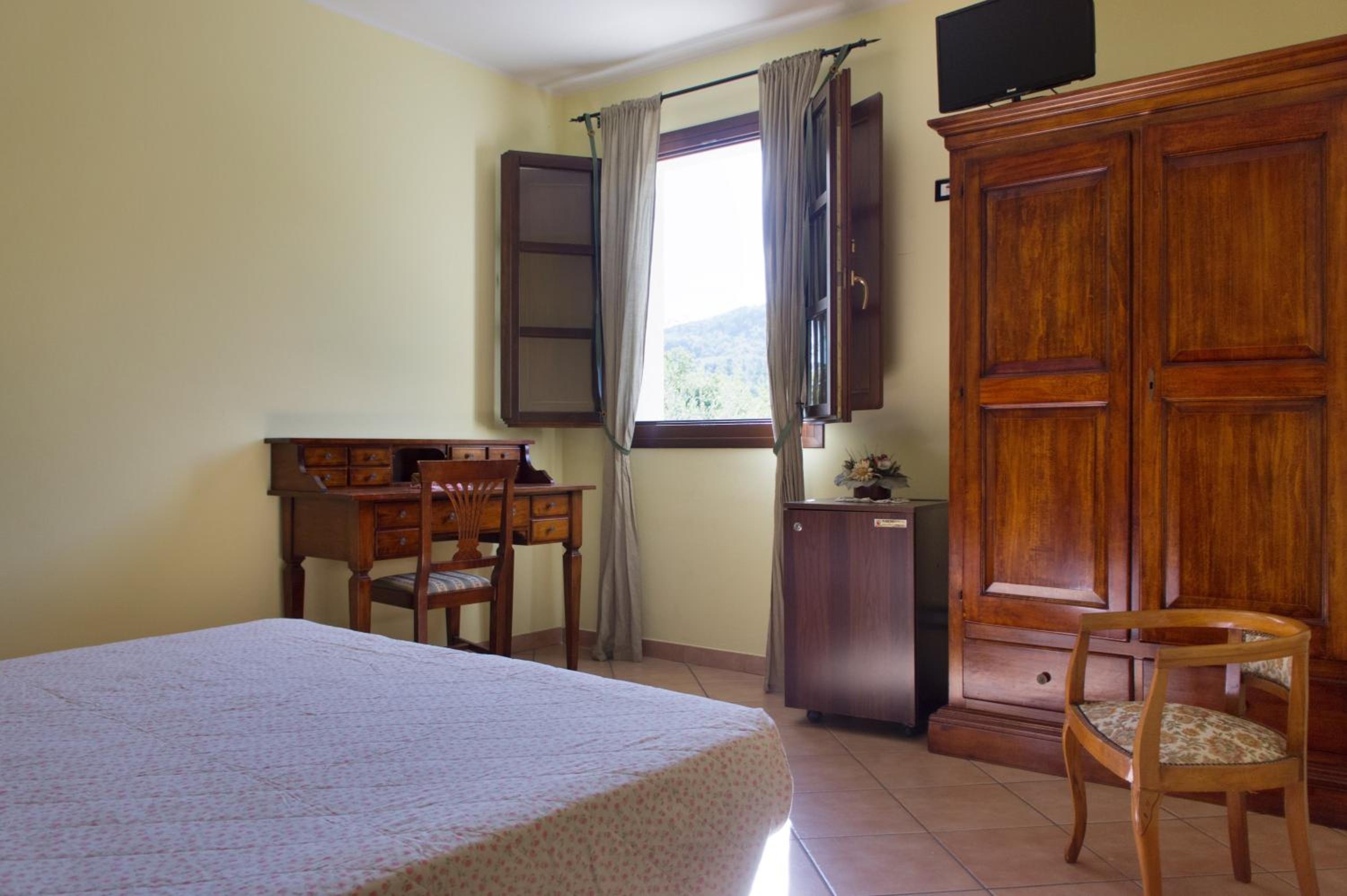 Deluxe Double or Twin Room - Photo 4