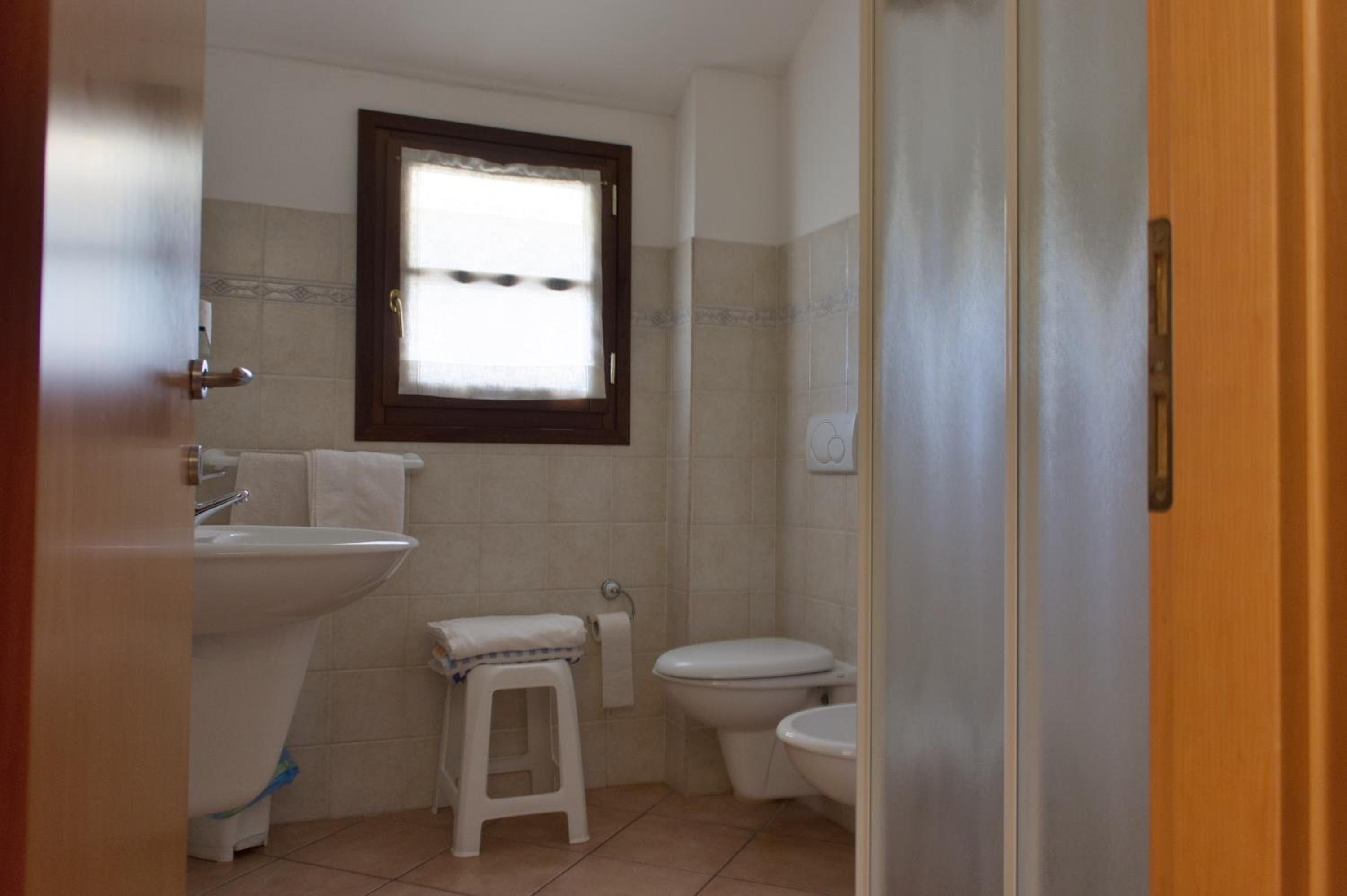 Deluxe Triple Room - Photo 4