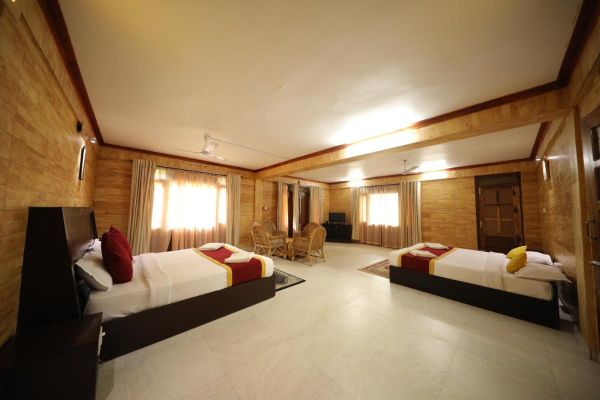 Deluxe Family Room photo 2