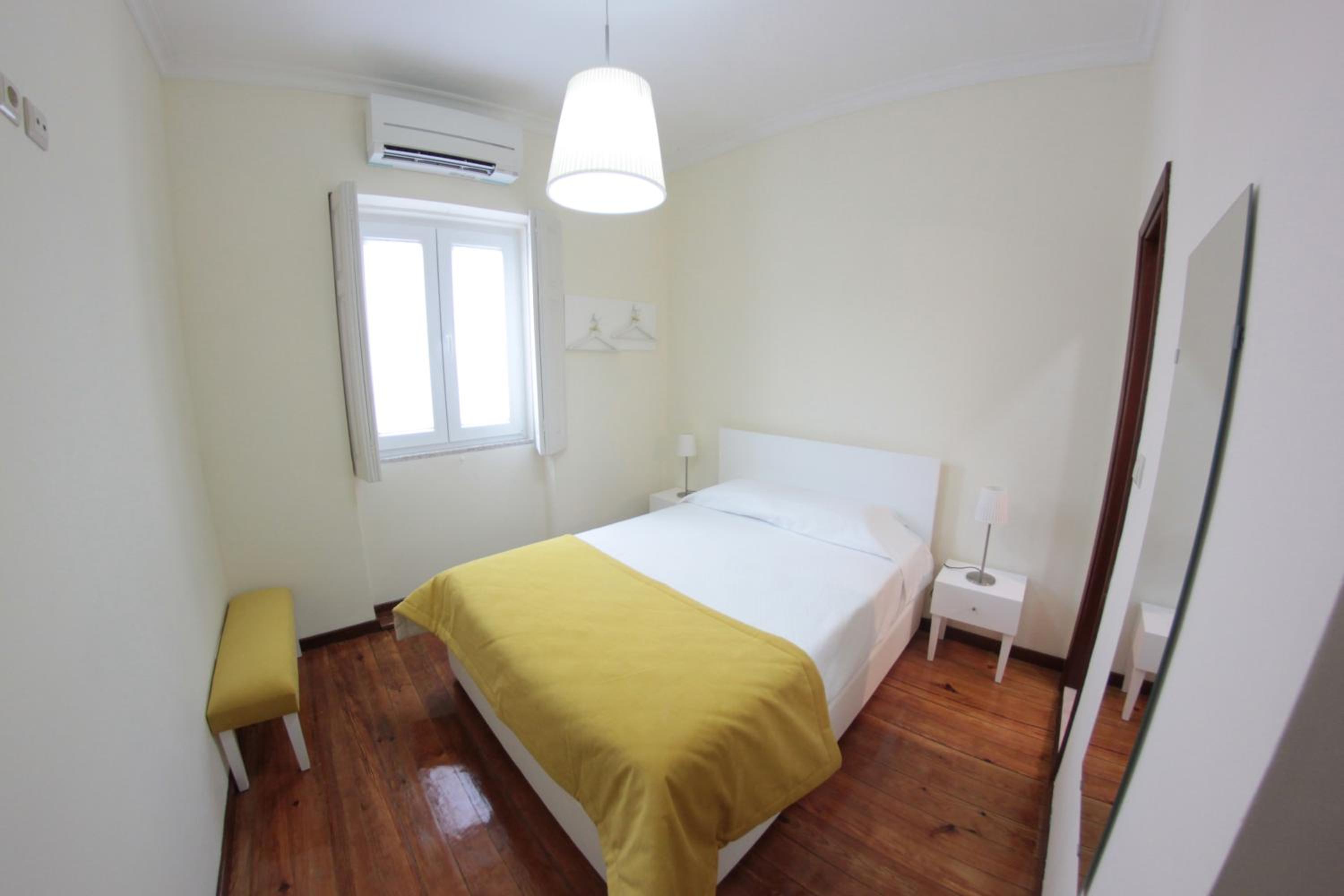 Double Room with Private Bathroom - Photo 3