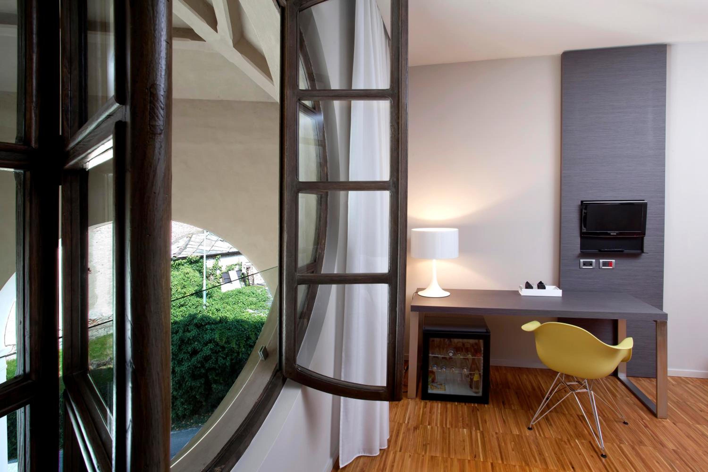 Deluxe Double or Twin Room - Photo 4
