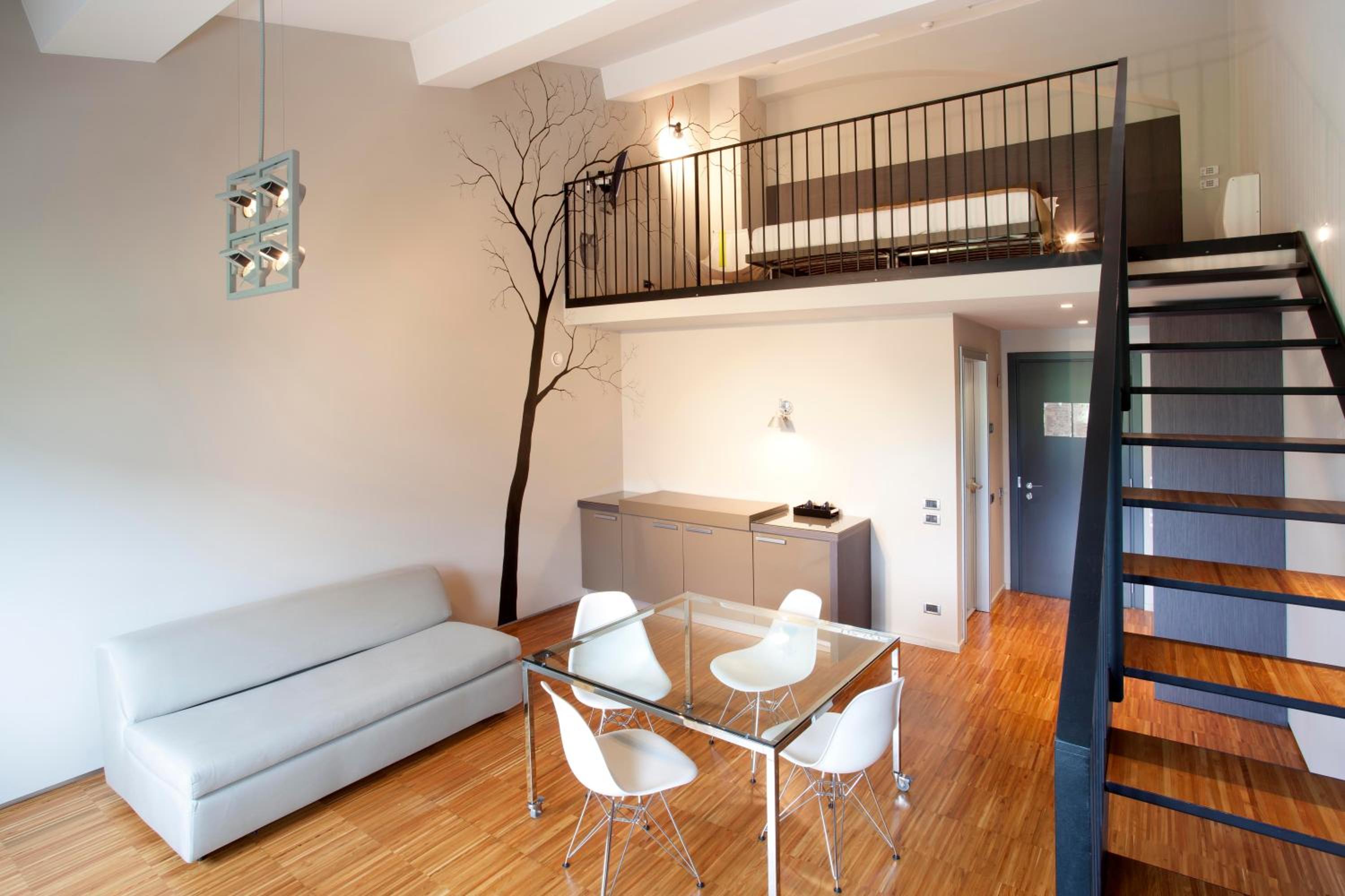 Loft - Photo 2