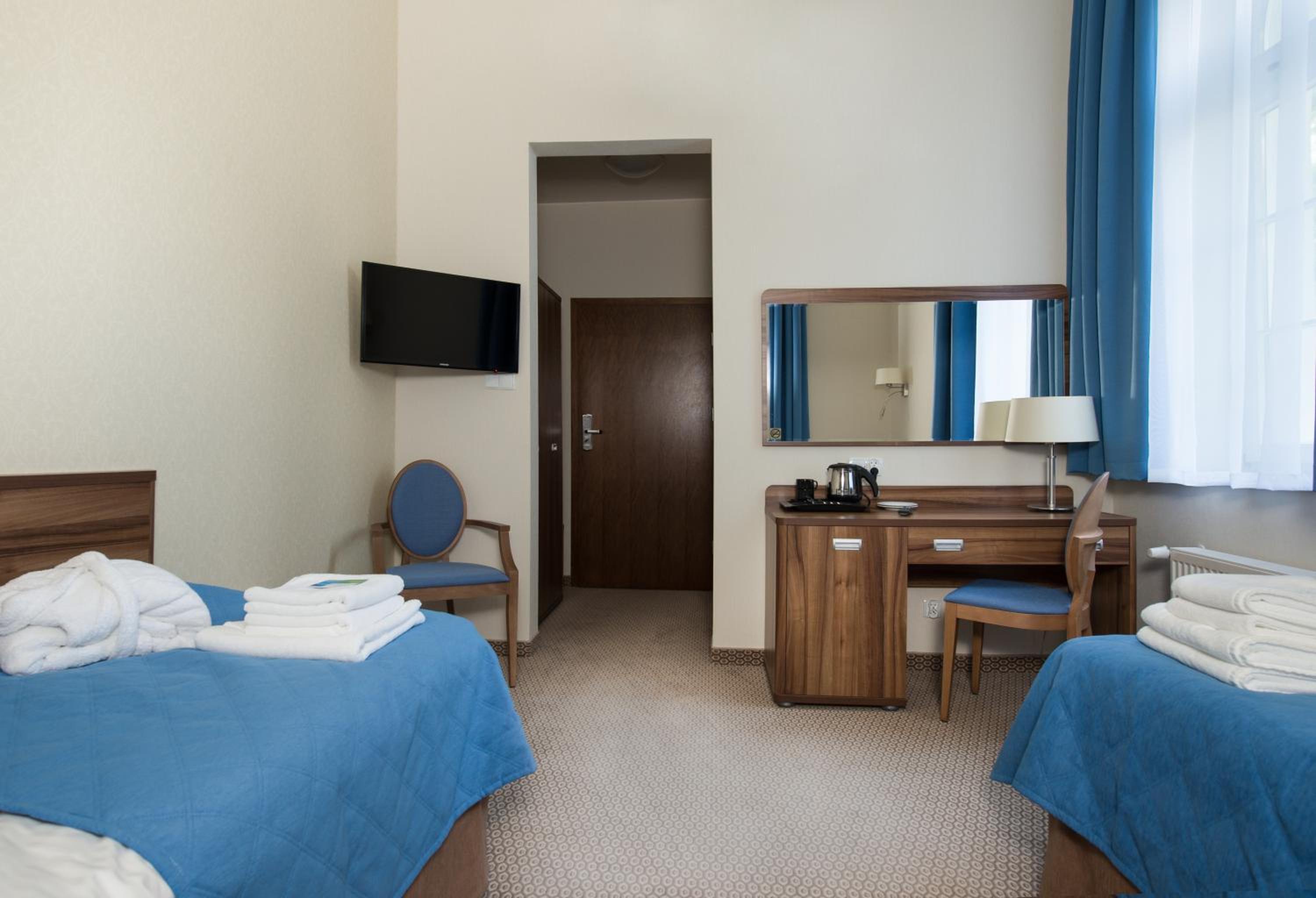 Deluxe Twin Room - Photo 3