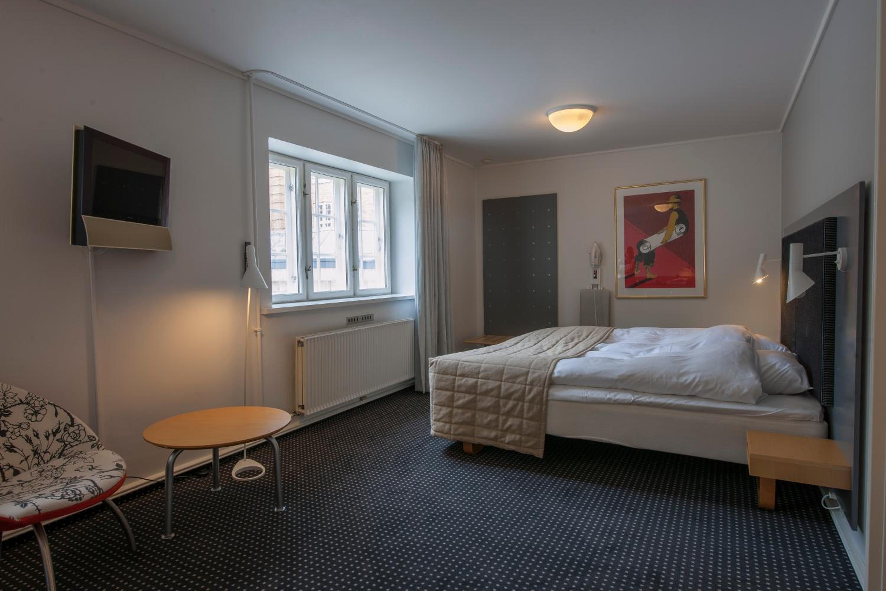 Double Room - Photo 6