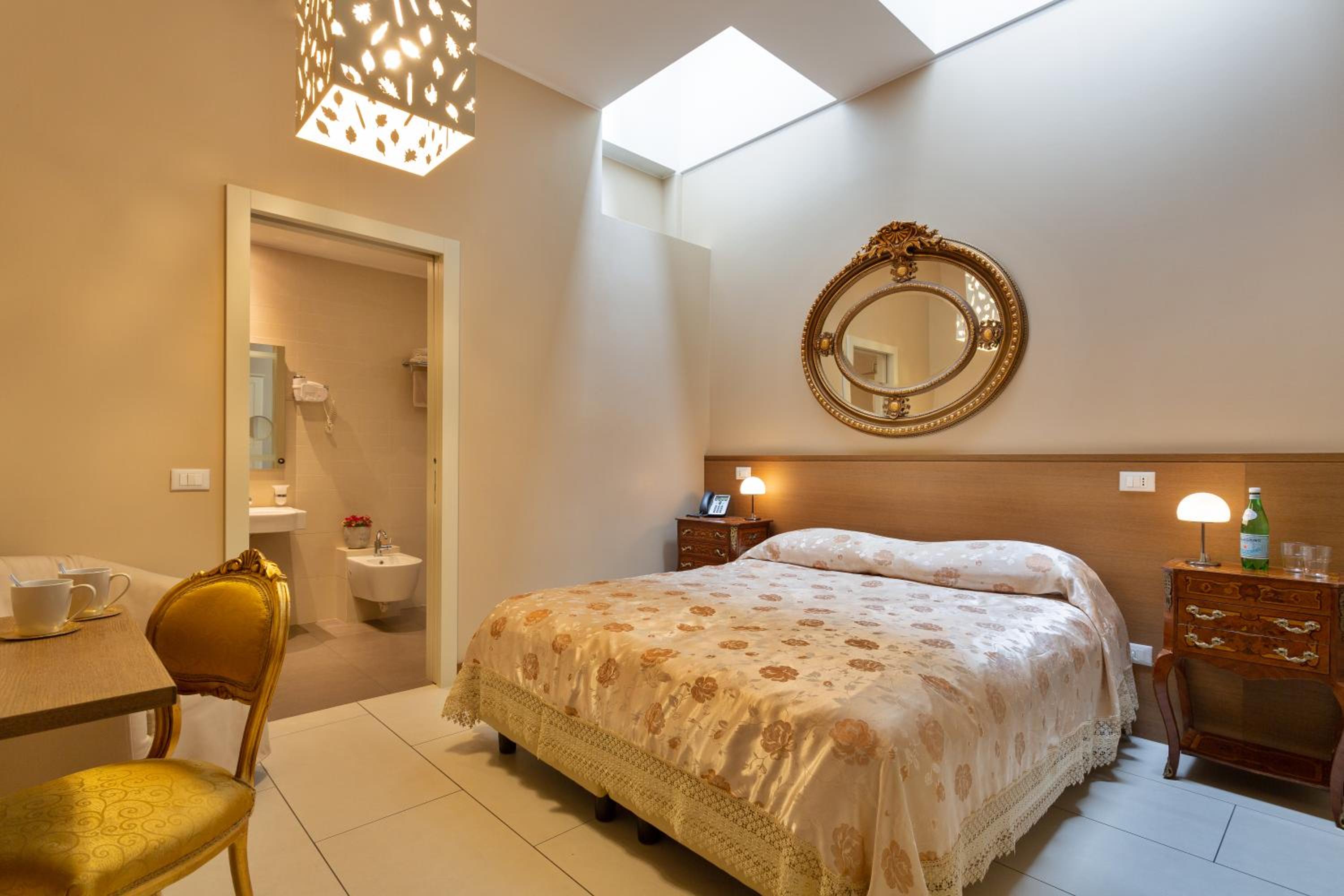Double or Twin Room photo 3