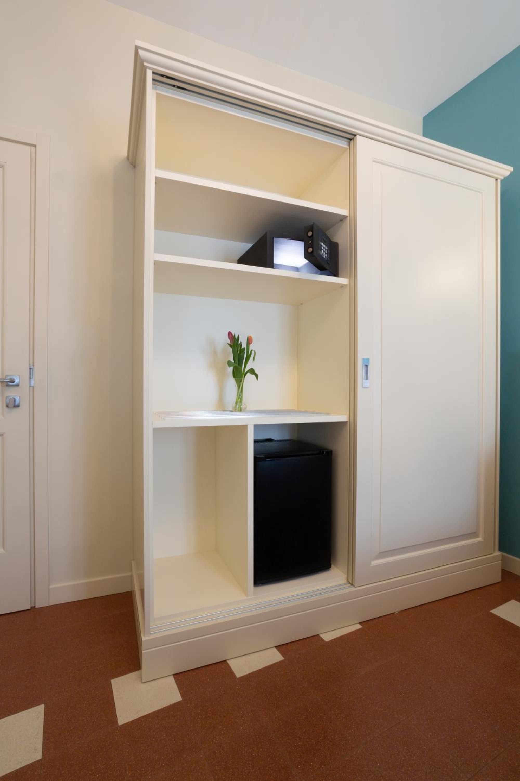 Double or Twin Room with Garden View photo 2