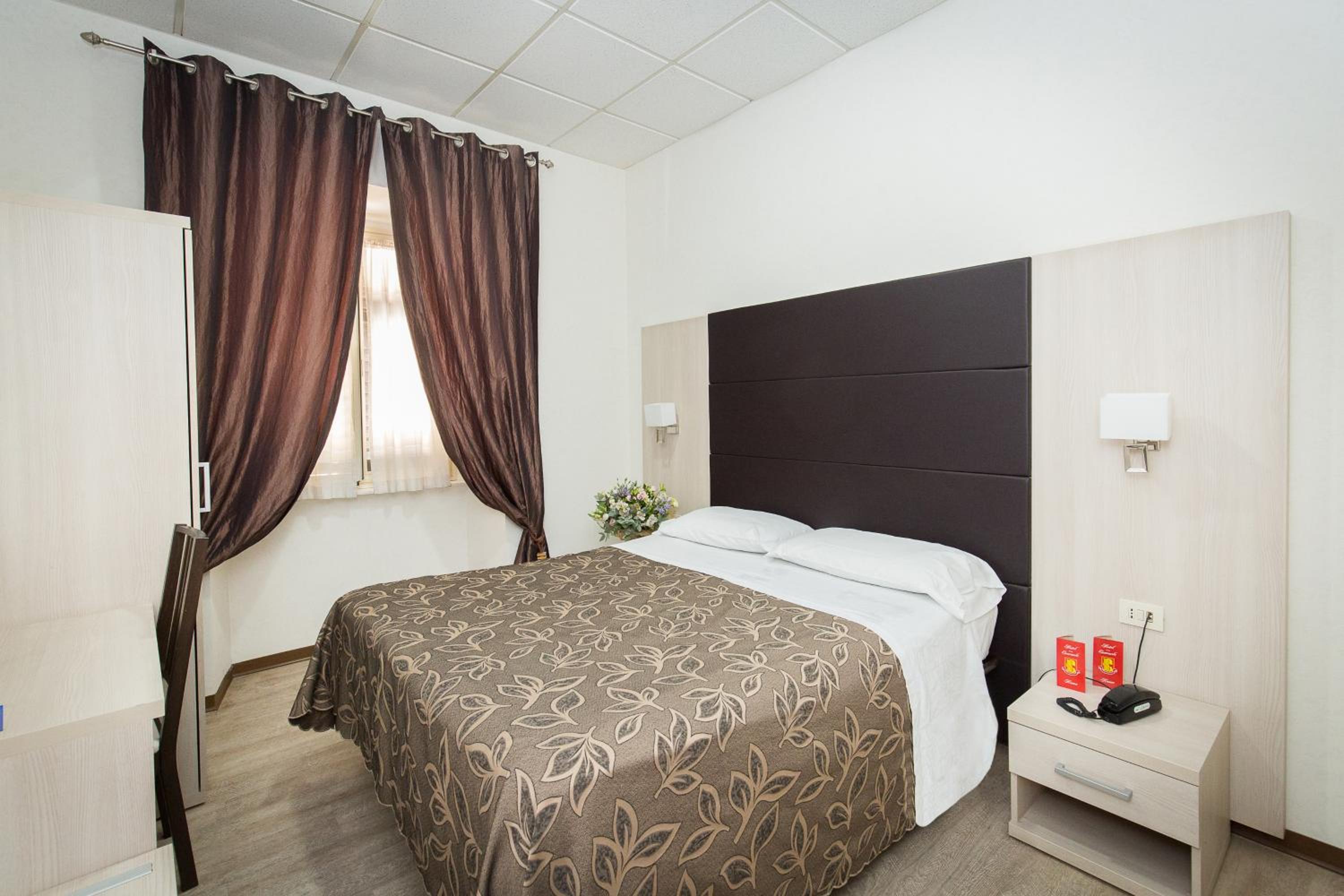 Double or Twin Room photo 1