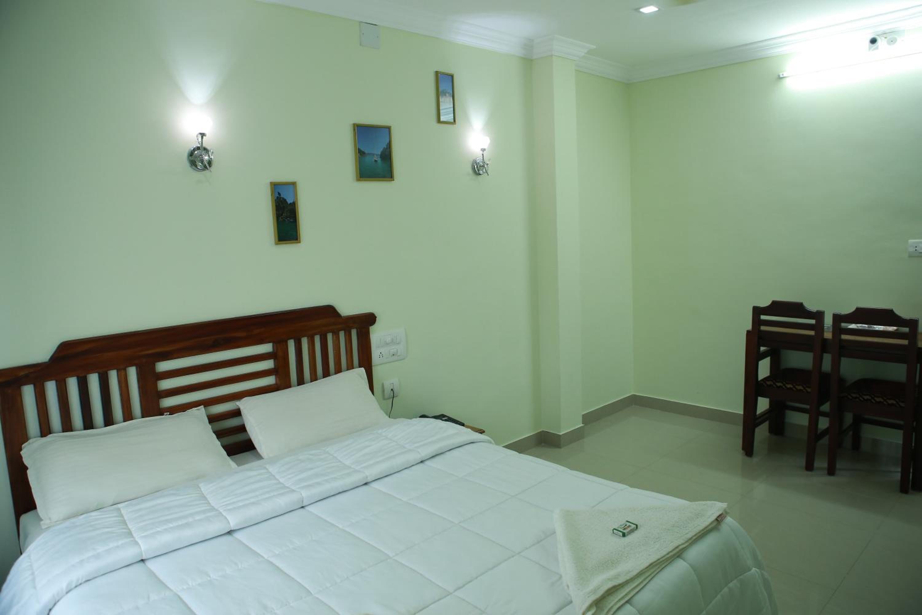 Standard Double Room - Photo 7