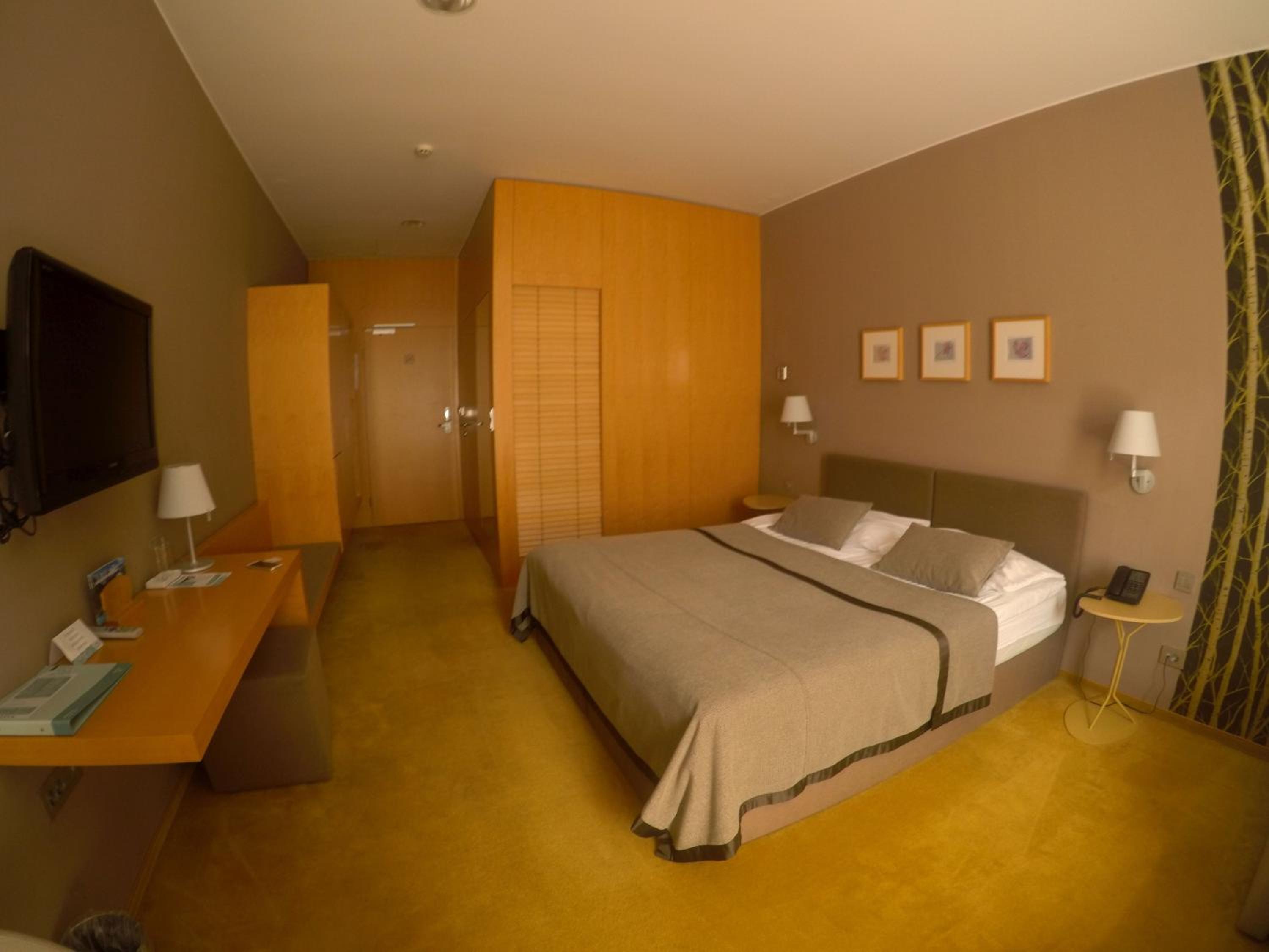 Double Room with Balcony and Forest View photo 3