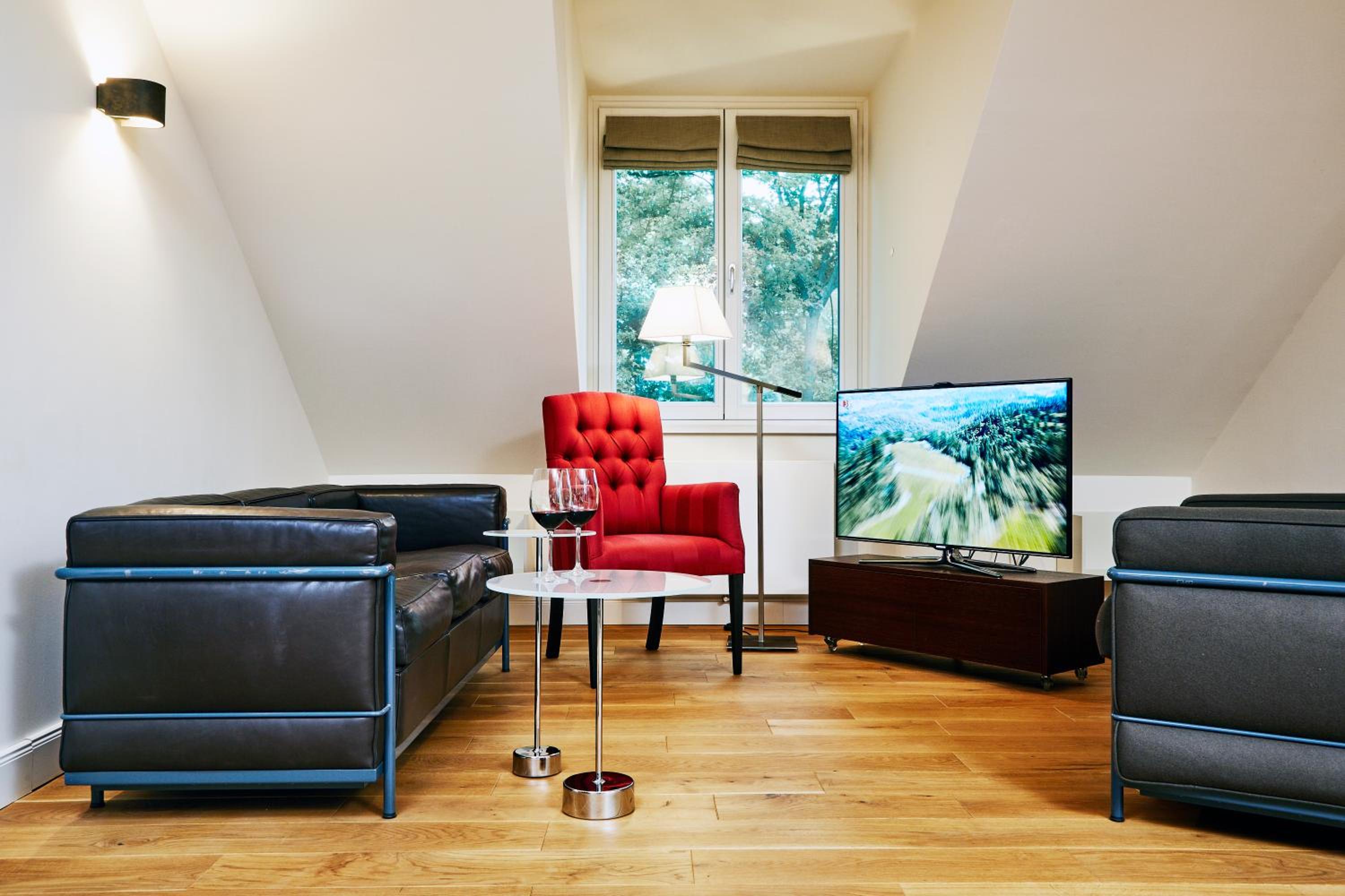 Deluxe Apartment