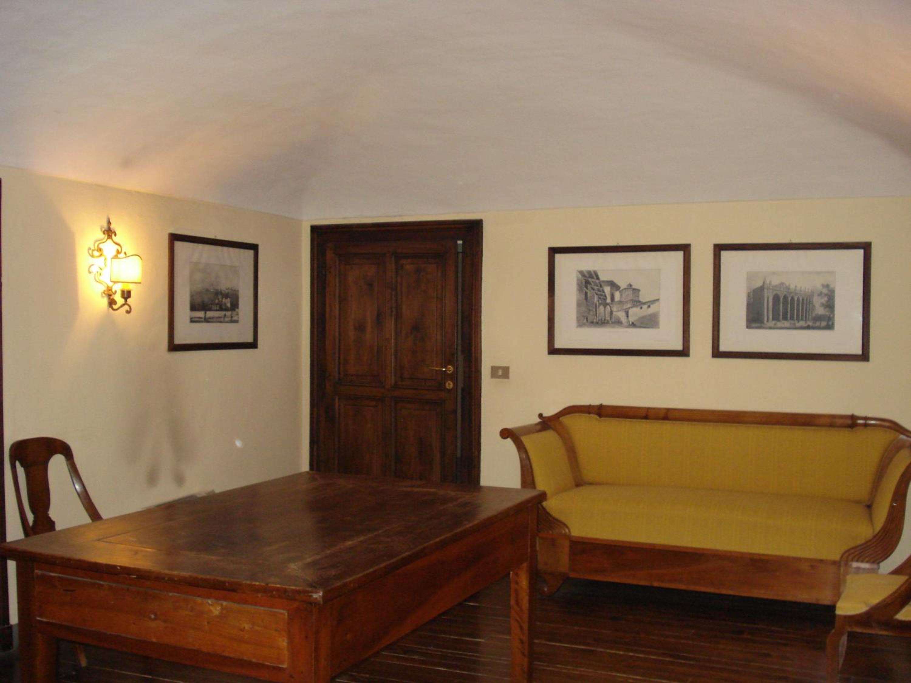 Deluxe Twin Room - Photo 11