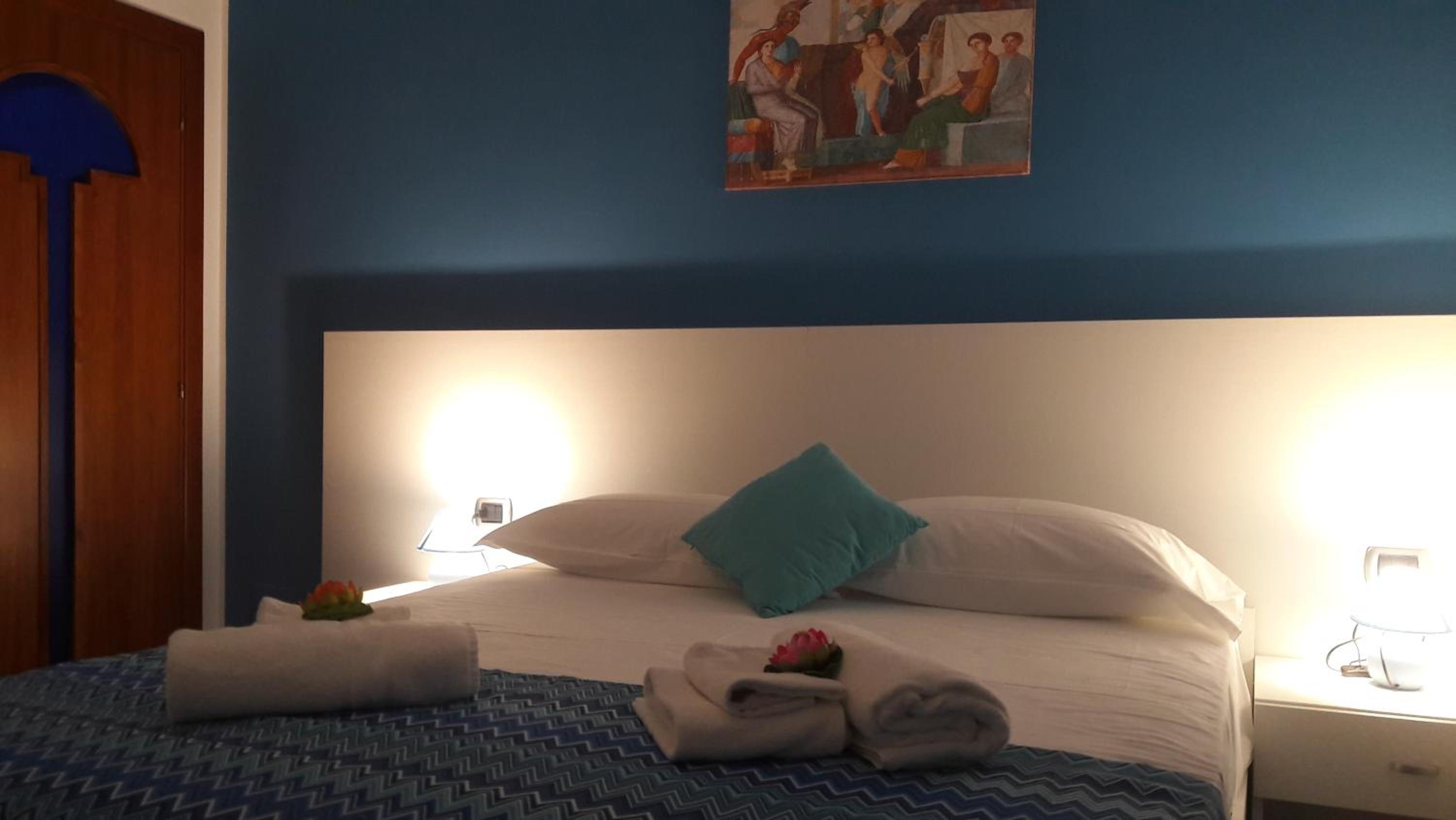 Double Room with Private External Bathroom photo 3