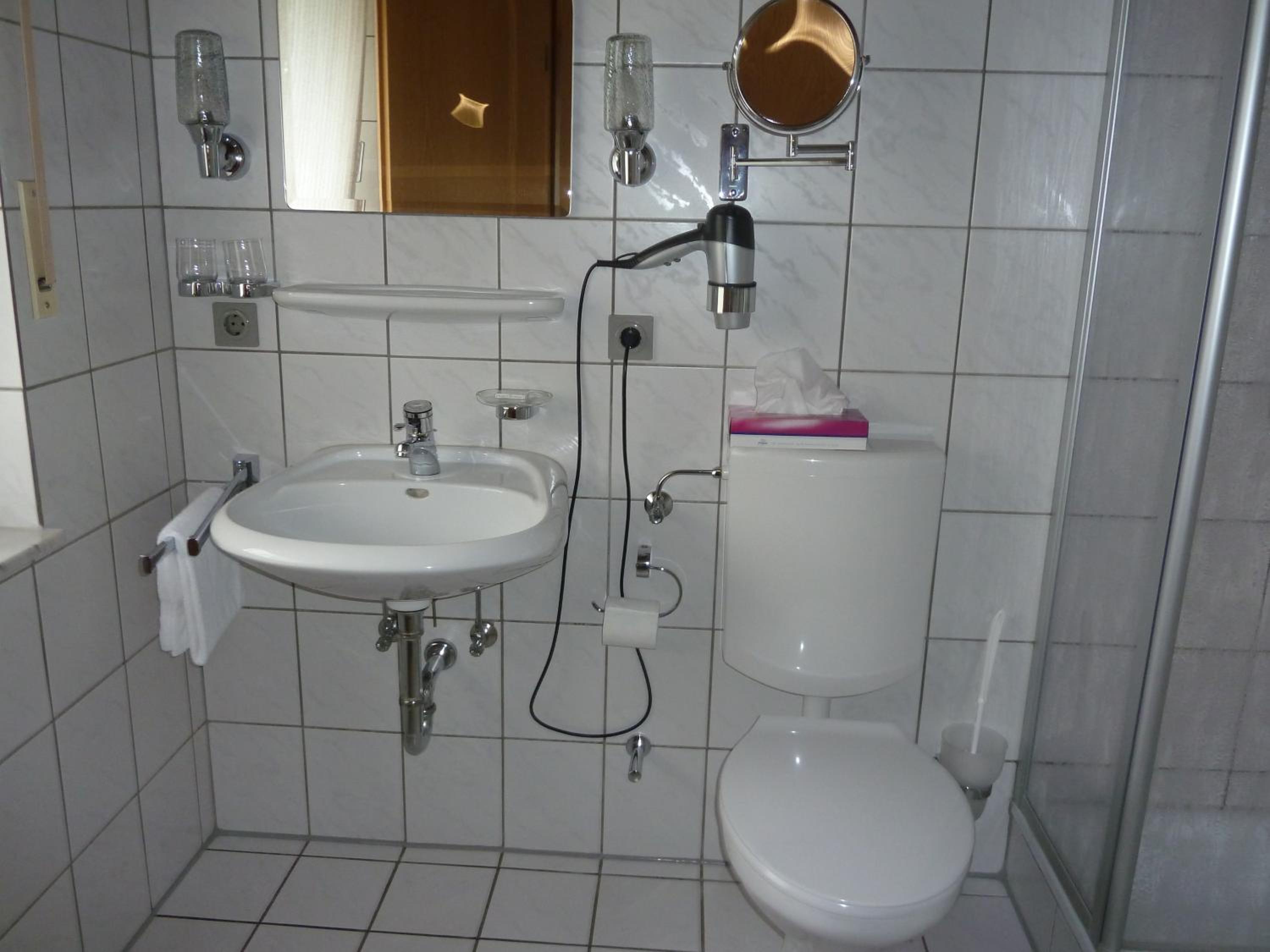 Double Room - Photo 6