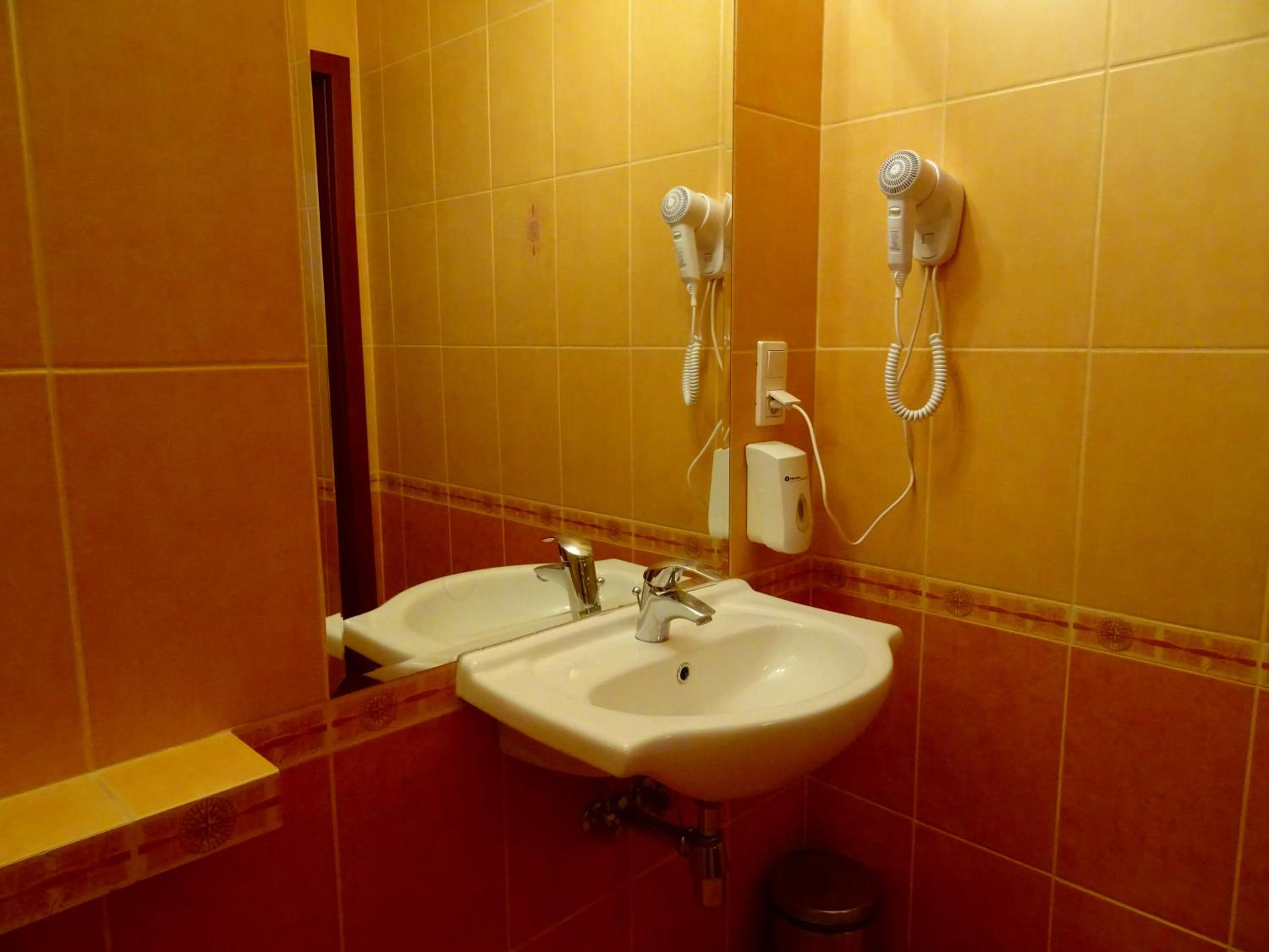 Comfort Twin Room - Photo 3
