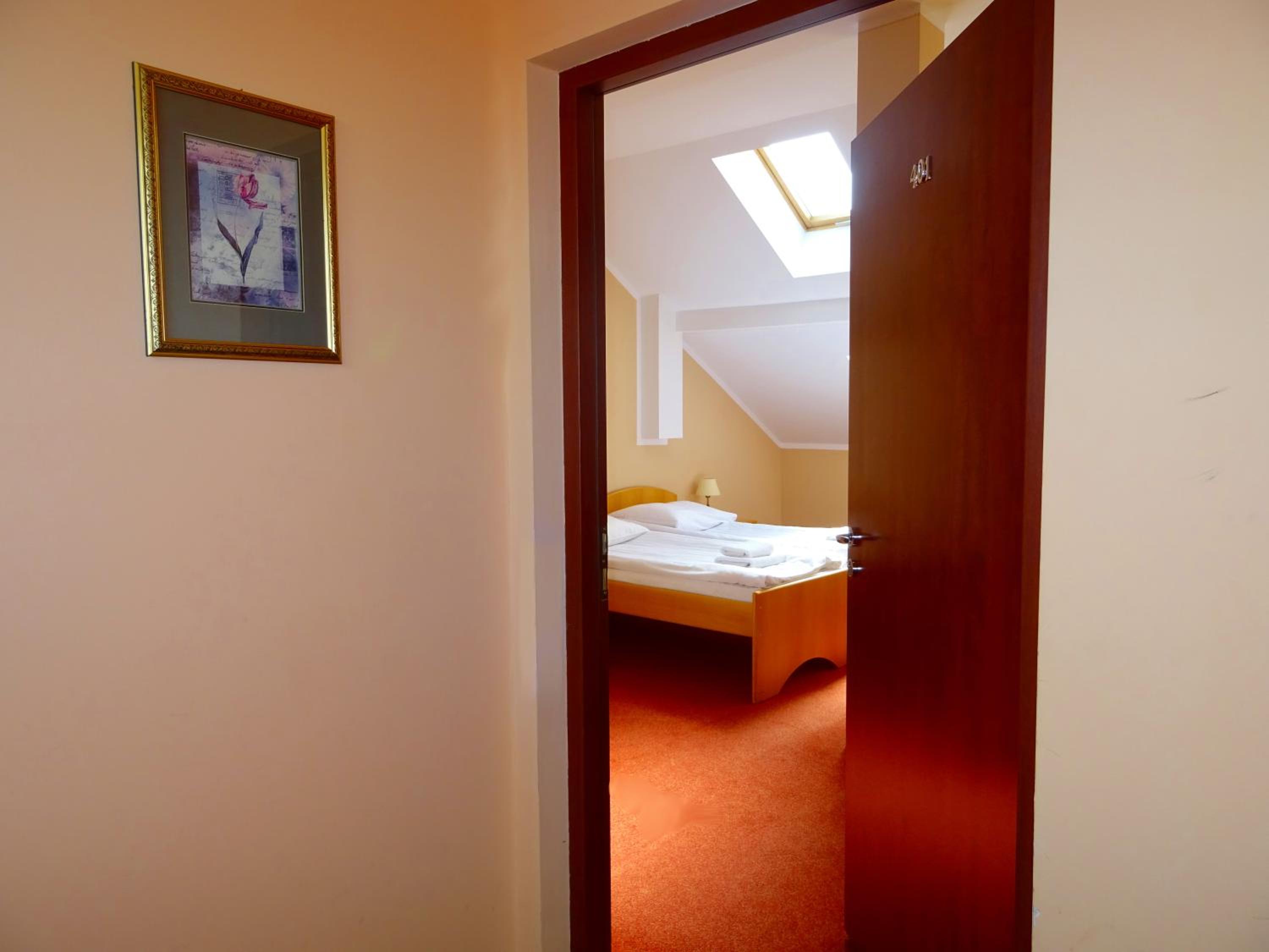 Comfort Twin Room - Photo 21