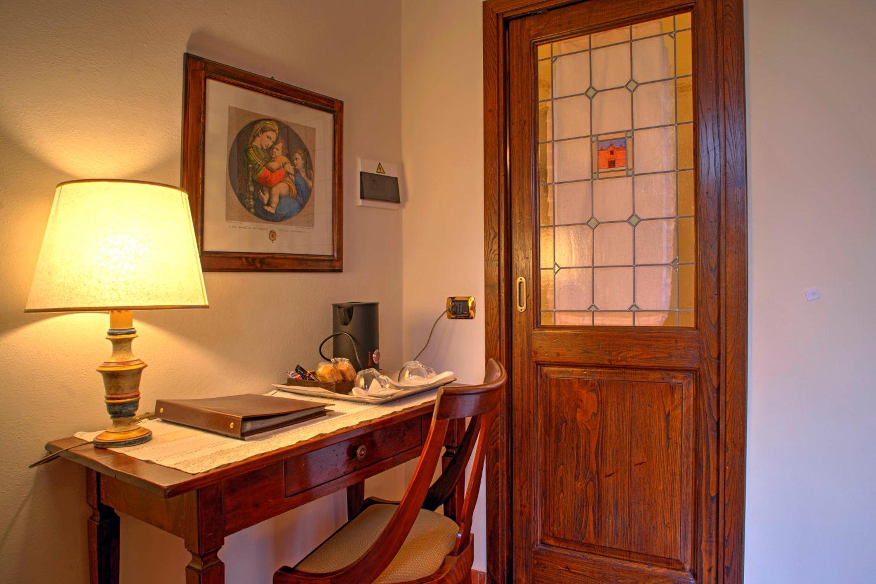 Double Room - Photo 10