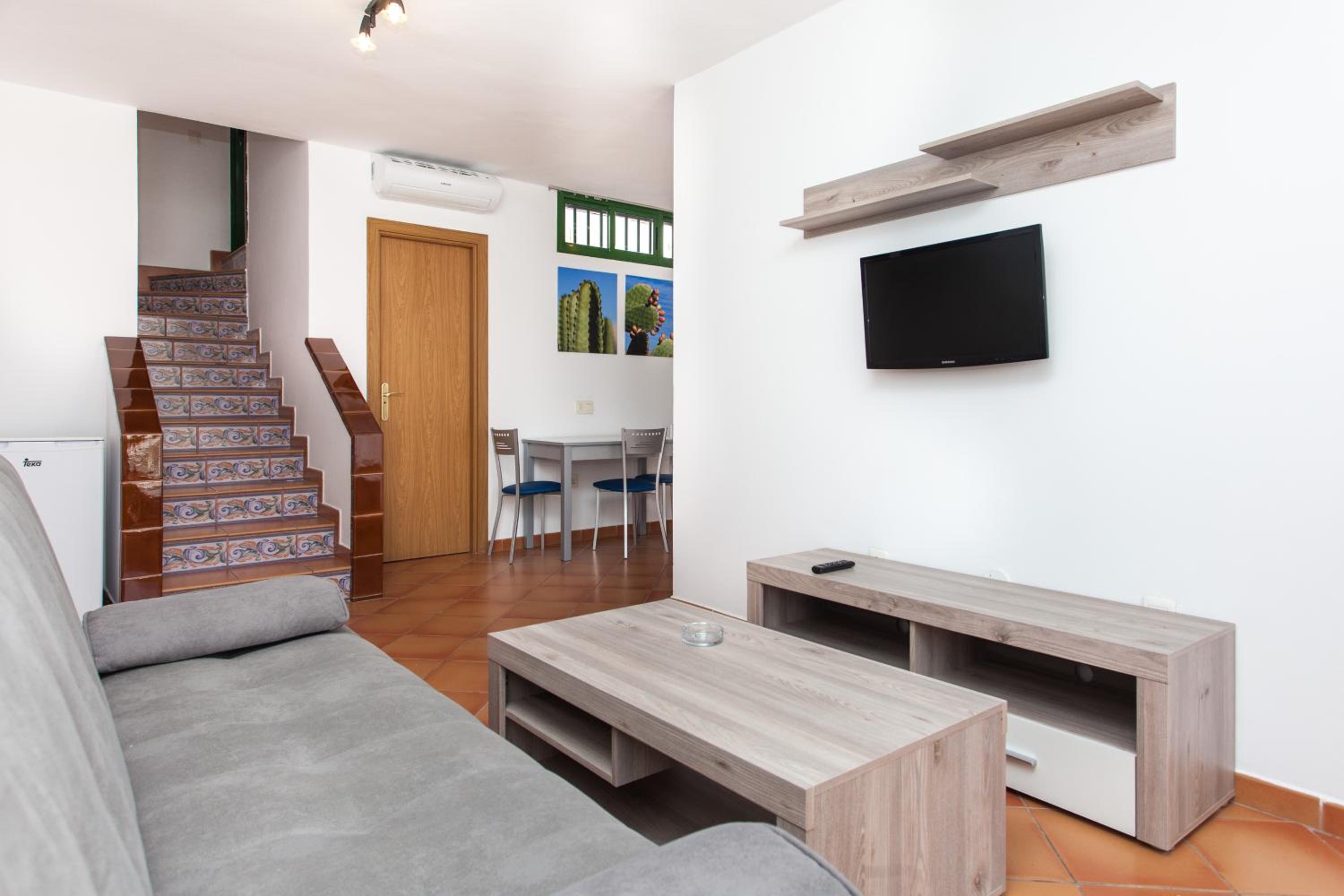 Apartamento de una habitación con vista a la piscina