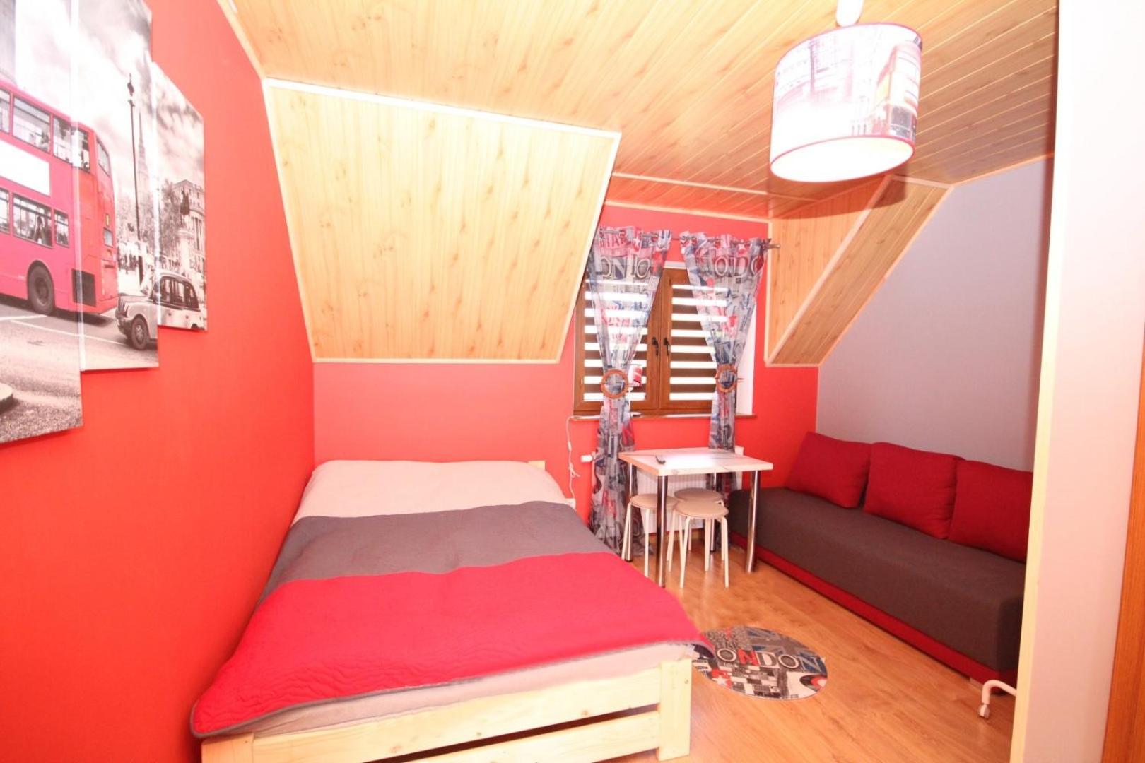Quadruple Room with Private Bathroom photo 2