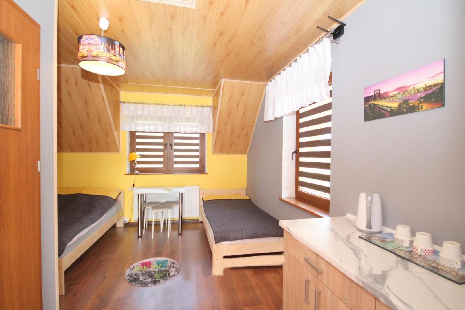 Triple Room with Private Bathroom photo 1