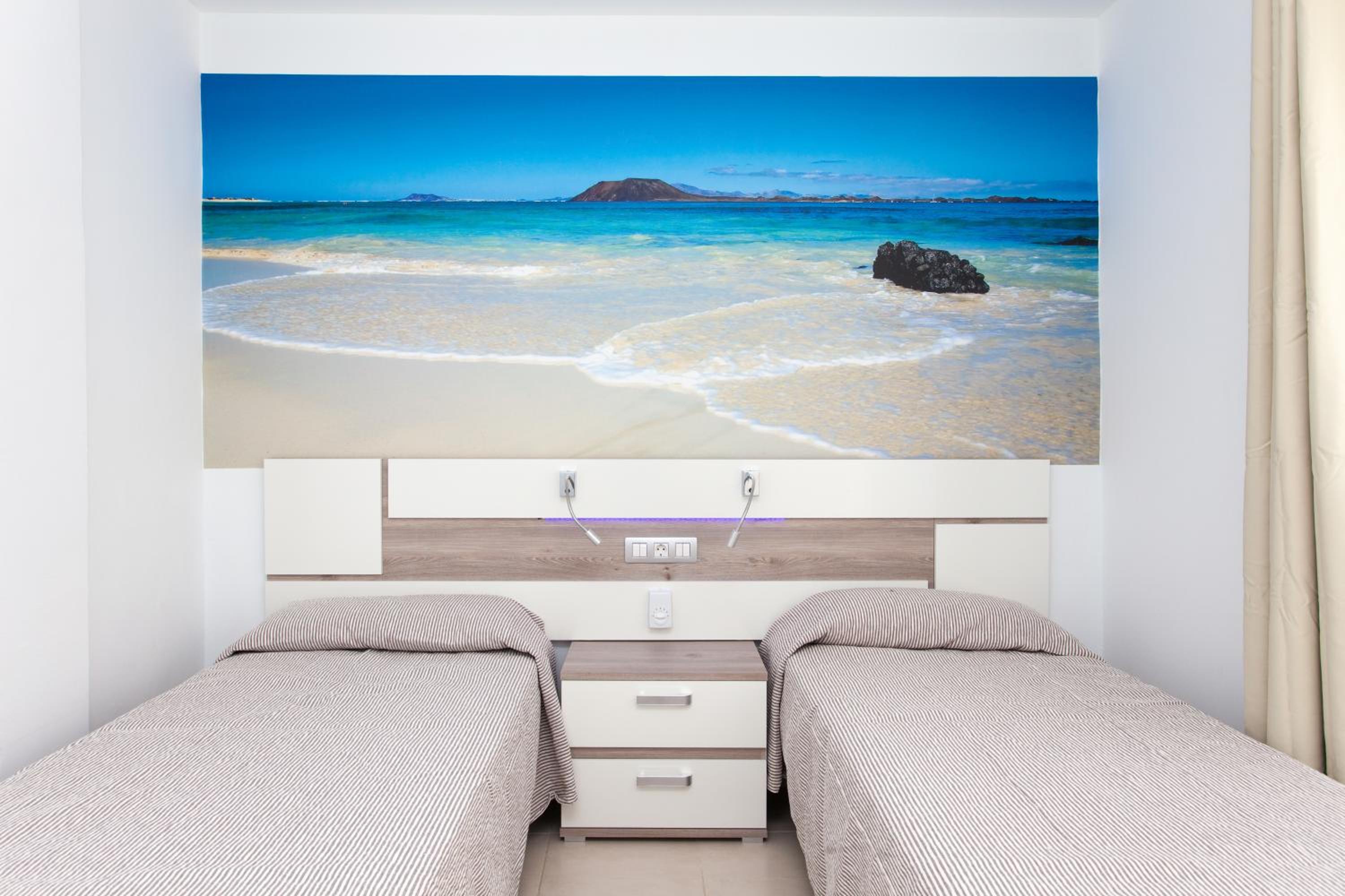 Apartamento de tres habitaciones con vista al mar