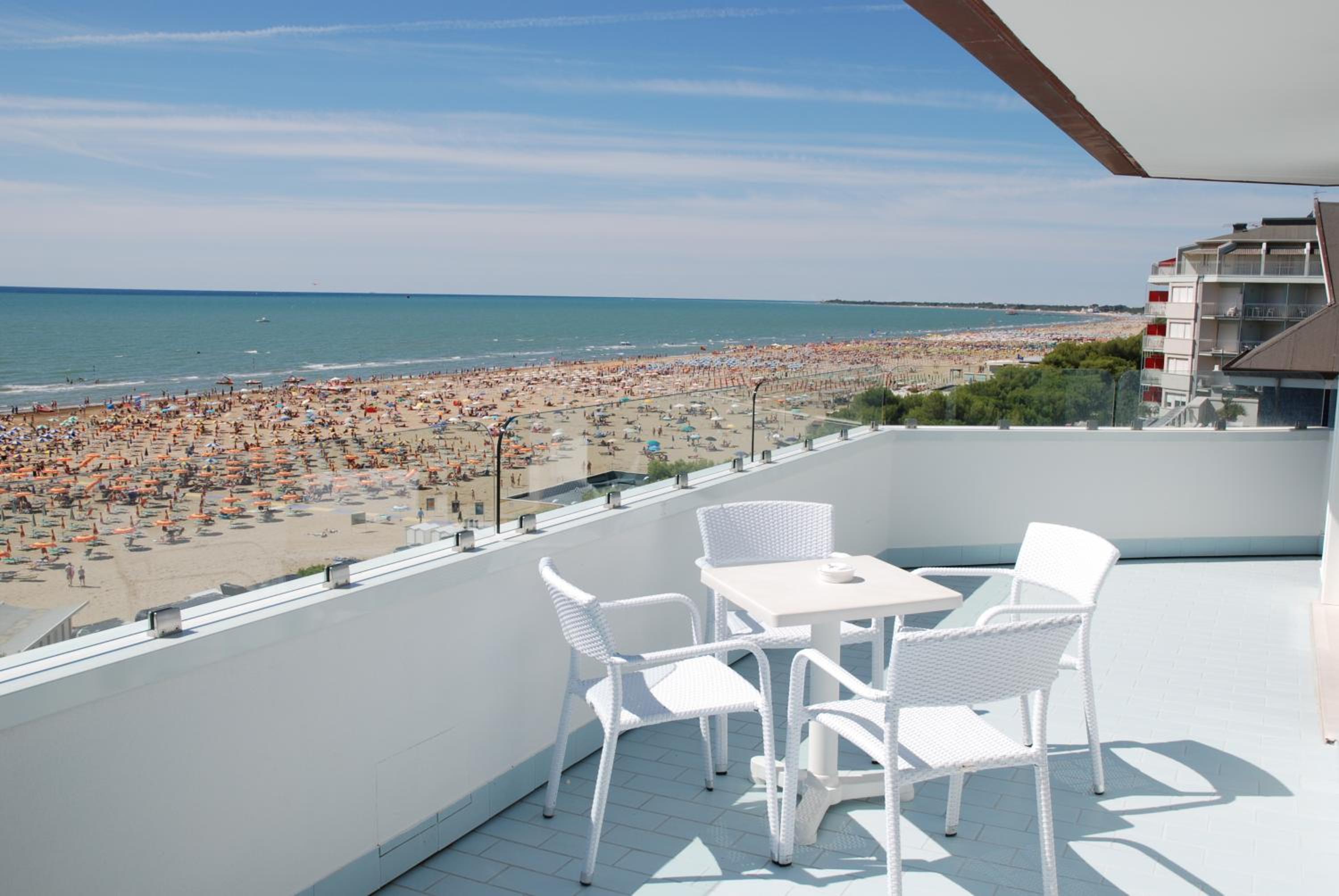 Two-Bedroom Suite with Sea View for adults only. photo 3