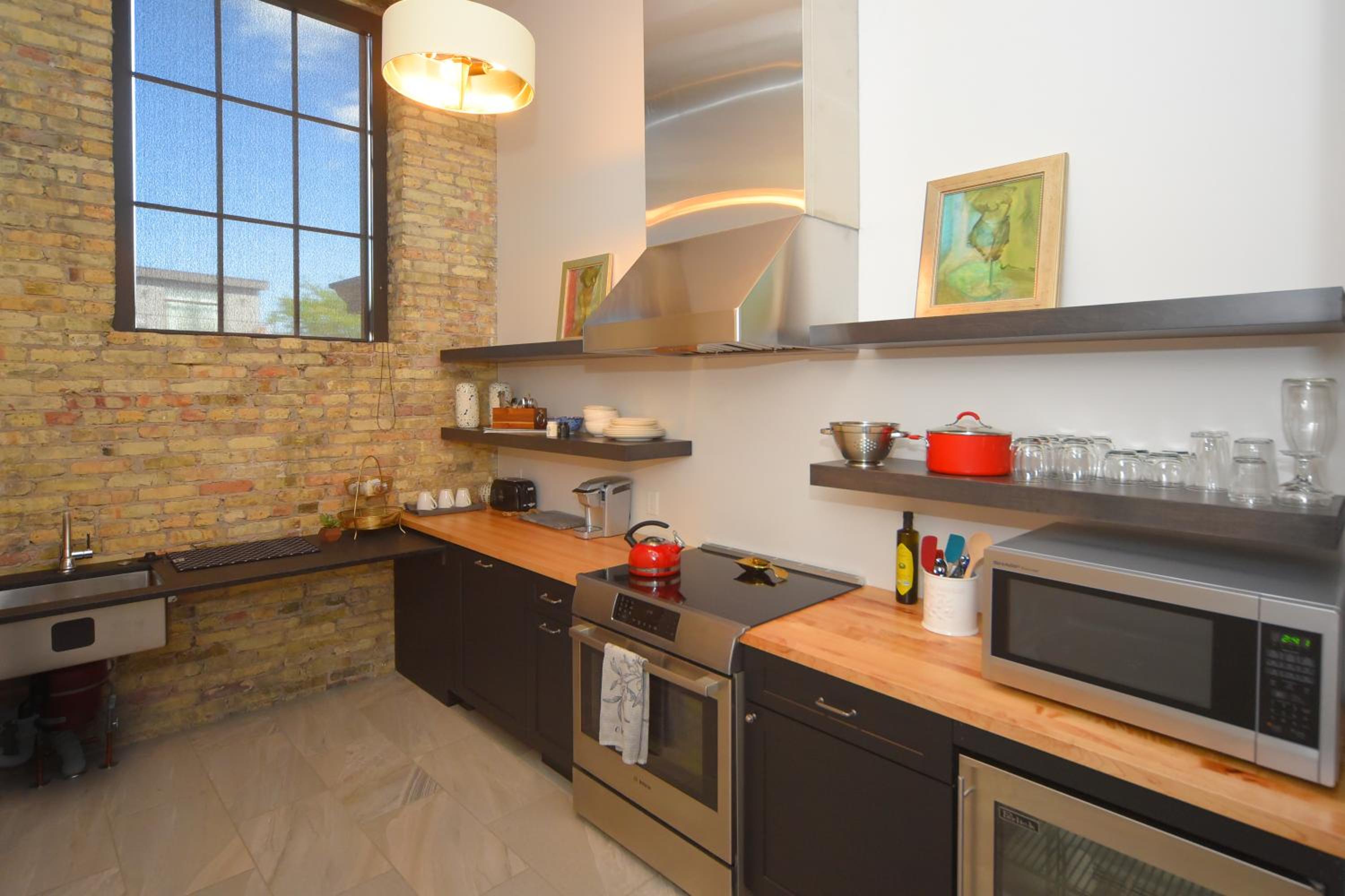 Superior King Suite (Suite 8) photo 3