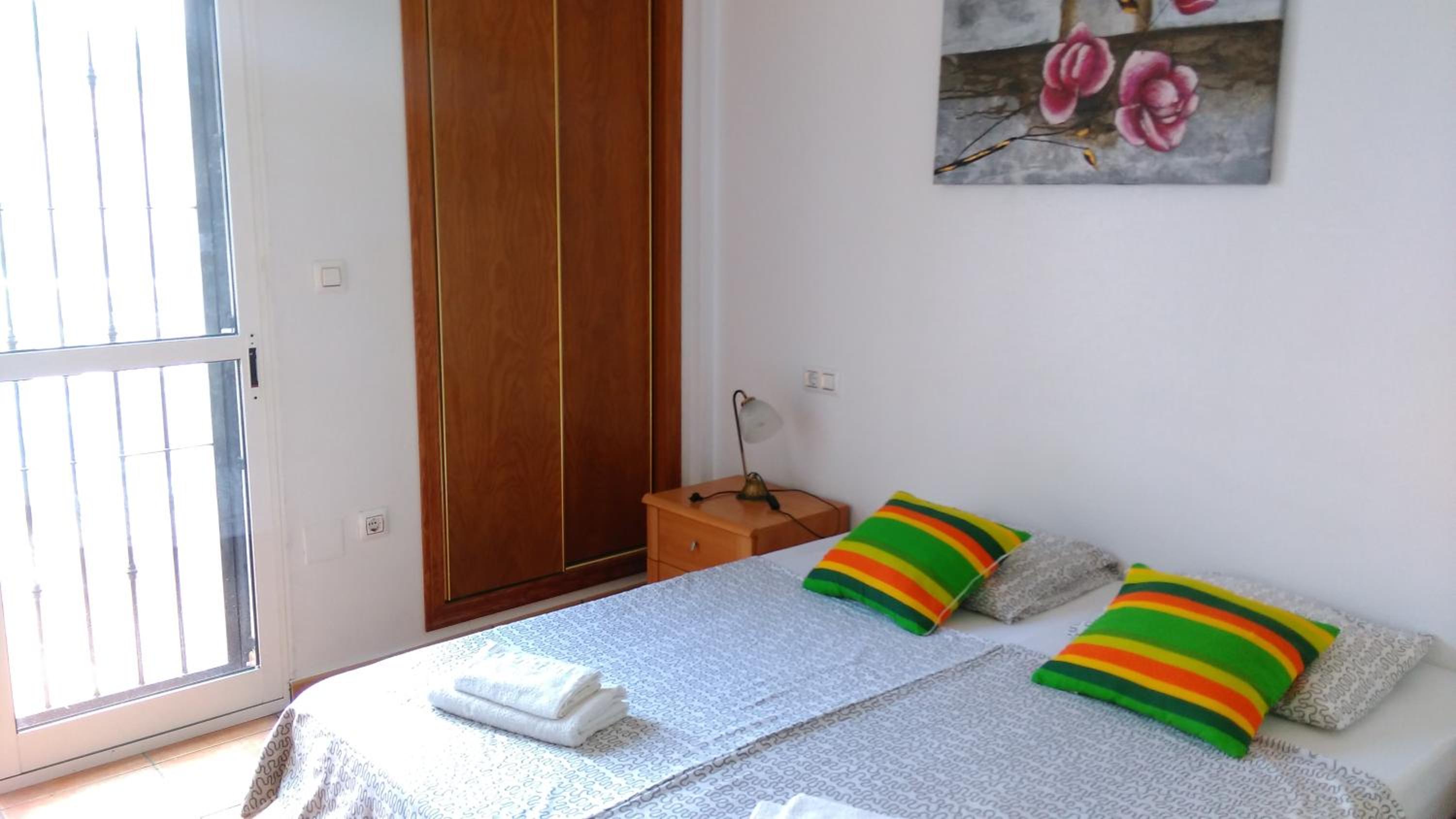 Apartamento con vista a la piscina