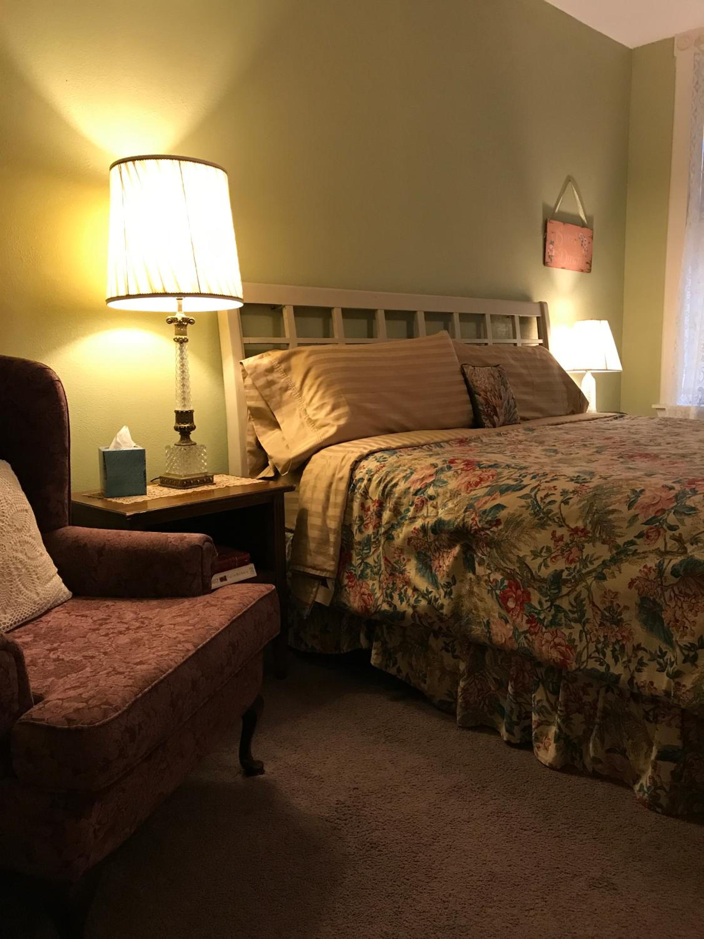 Superior King Room - Photo 4